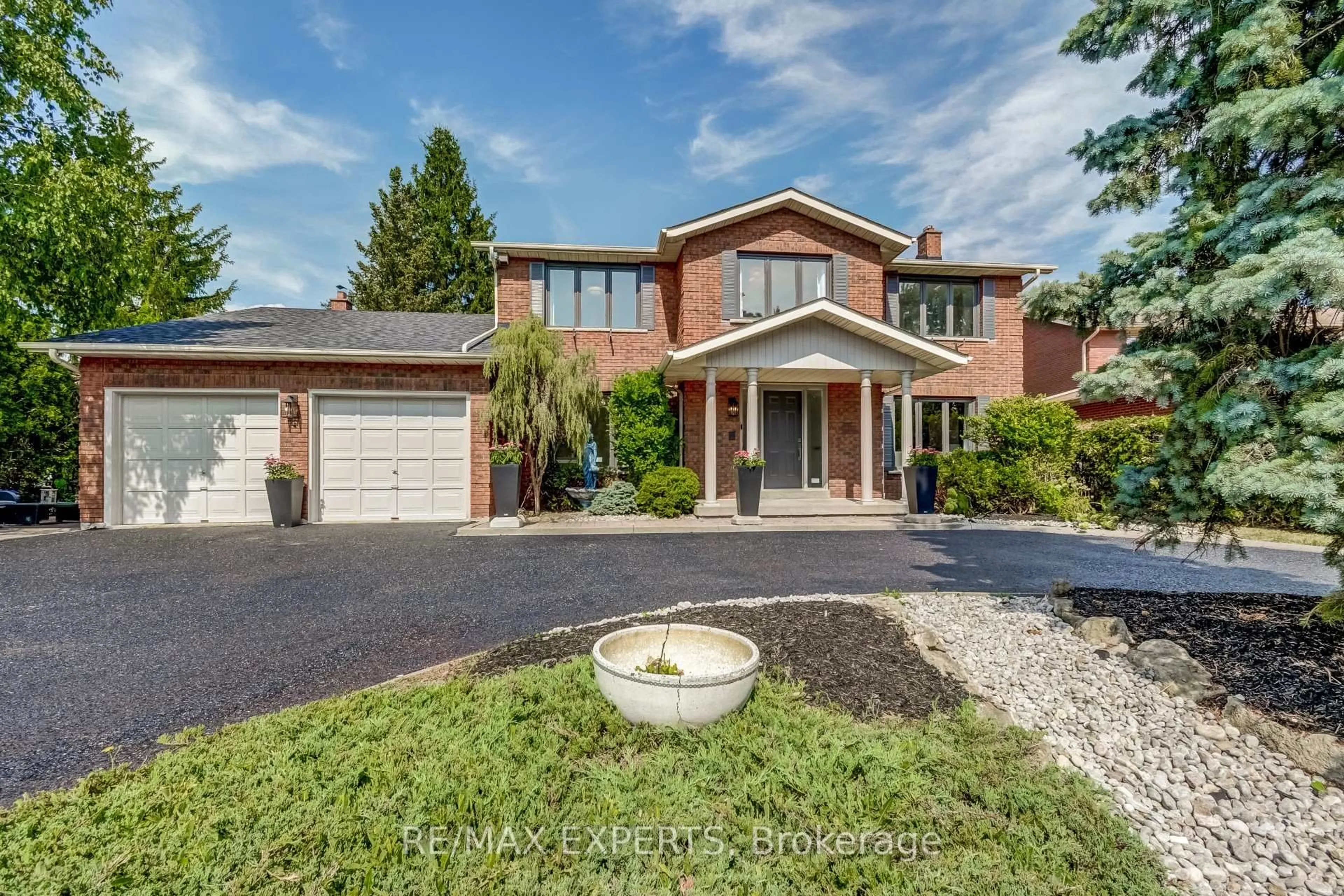 Home with brick exterior material, street for 85 Villa Park Dr, Vaughan Ontario L4L 3G5