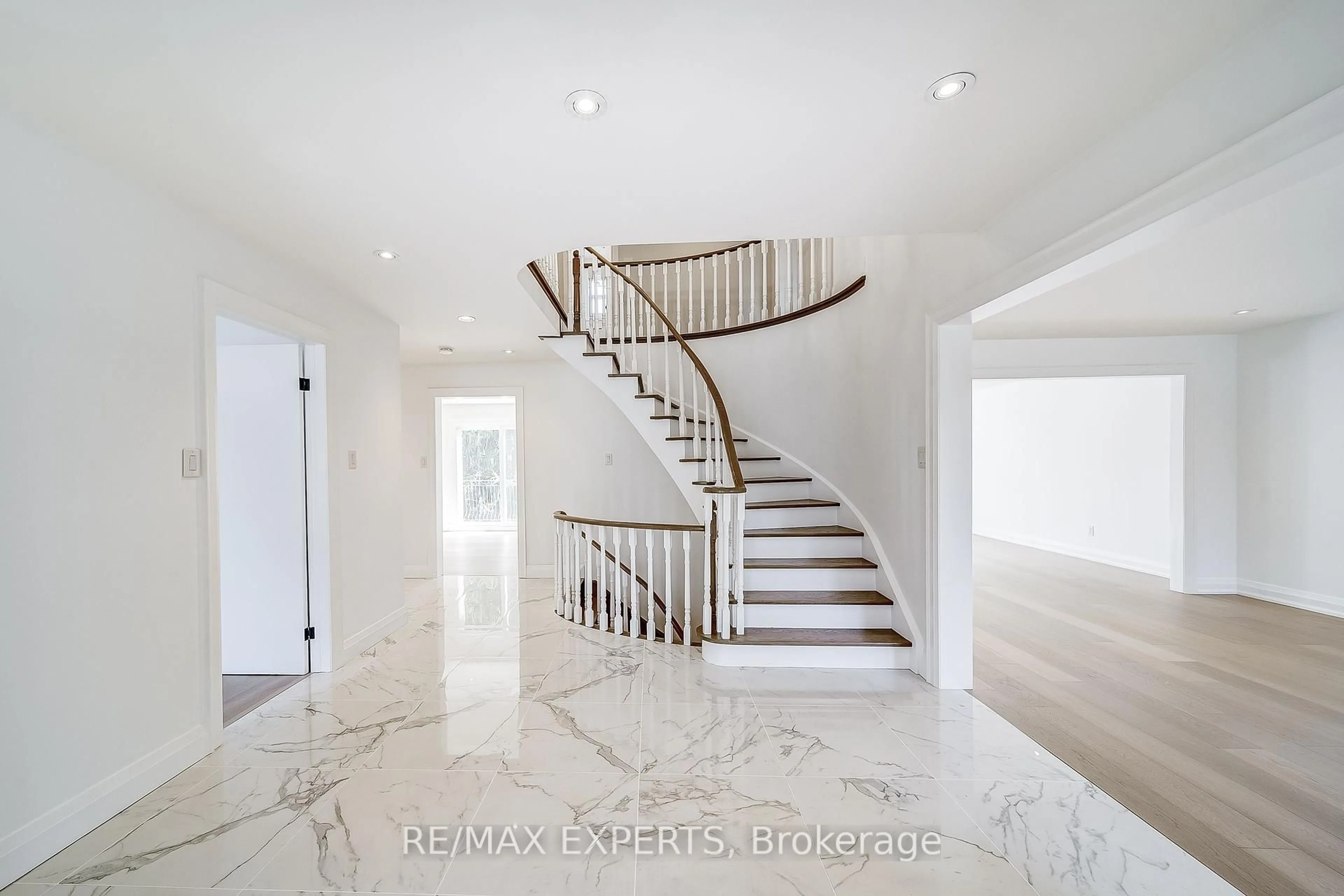 Stairs for 85 Villa Park Dr, Vaughan Ontario L4L 3G5