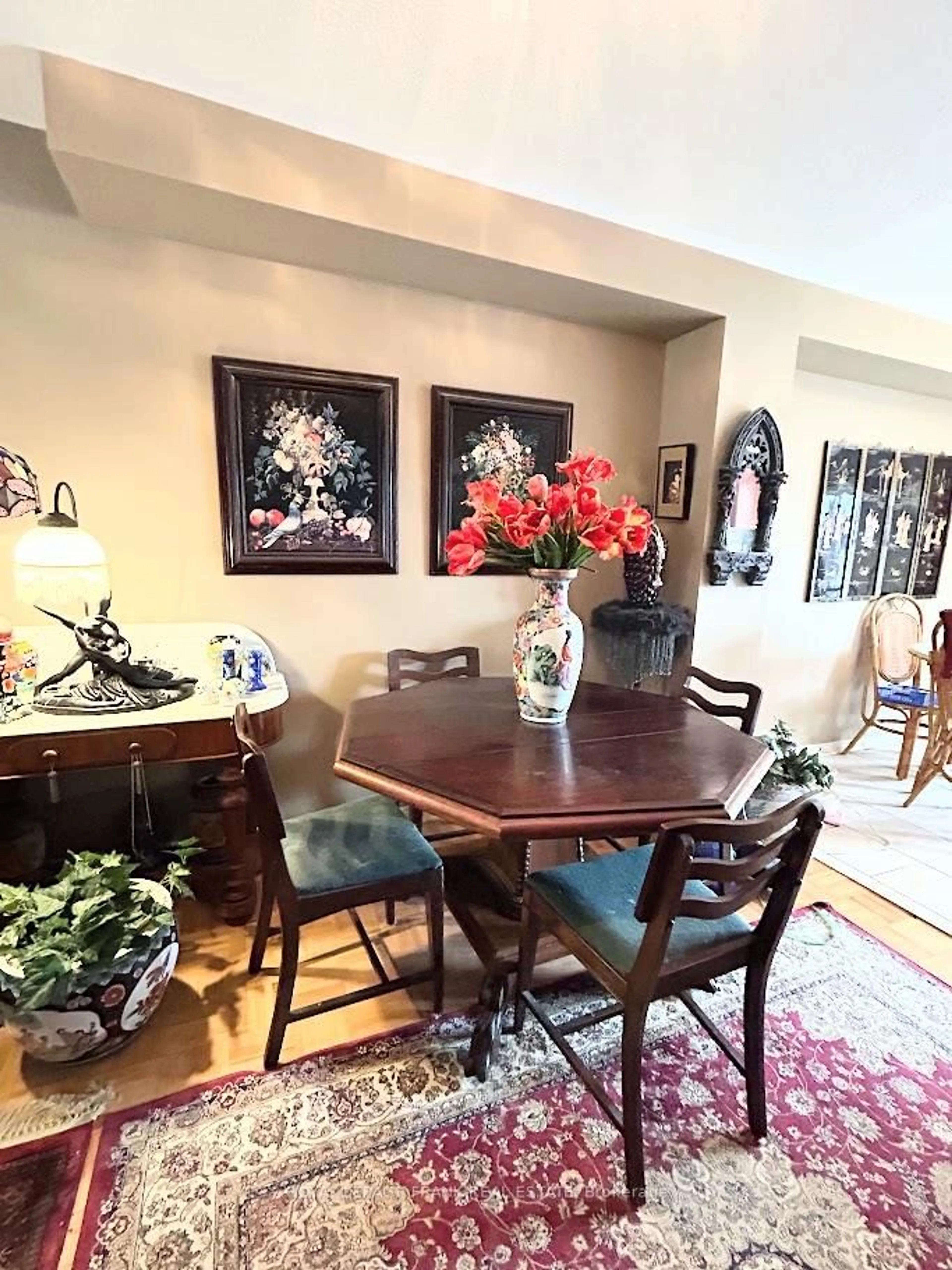 Dining room, unknown for 449 White's Hill Ave, Markham Ontario L6B 0J7