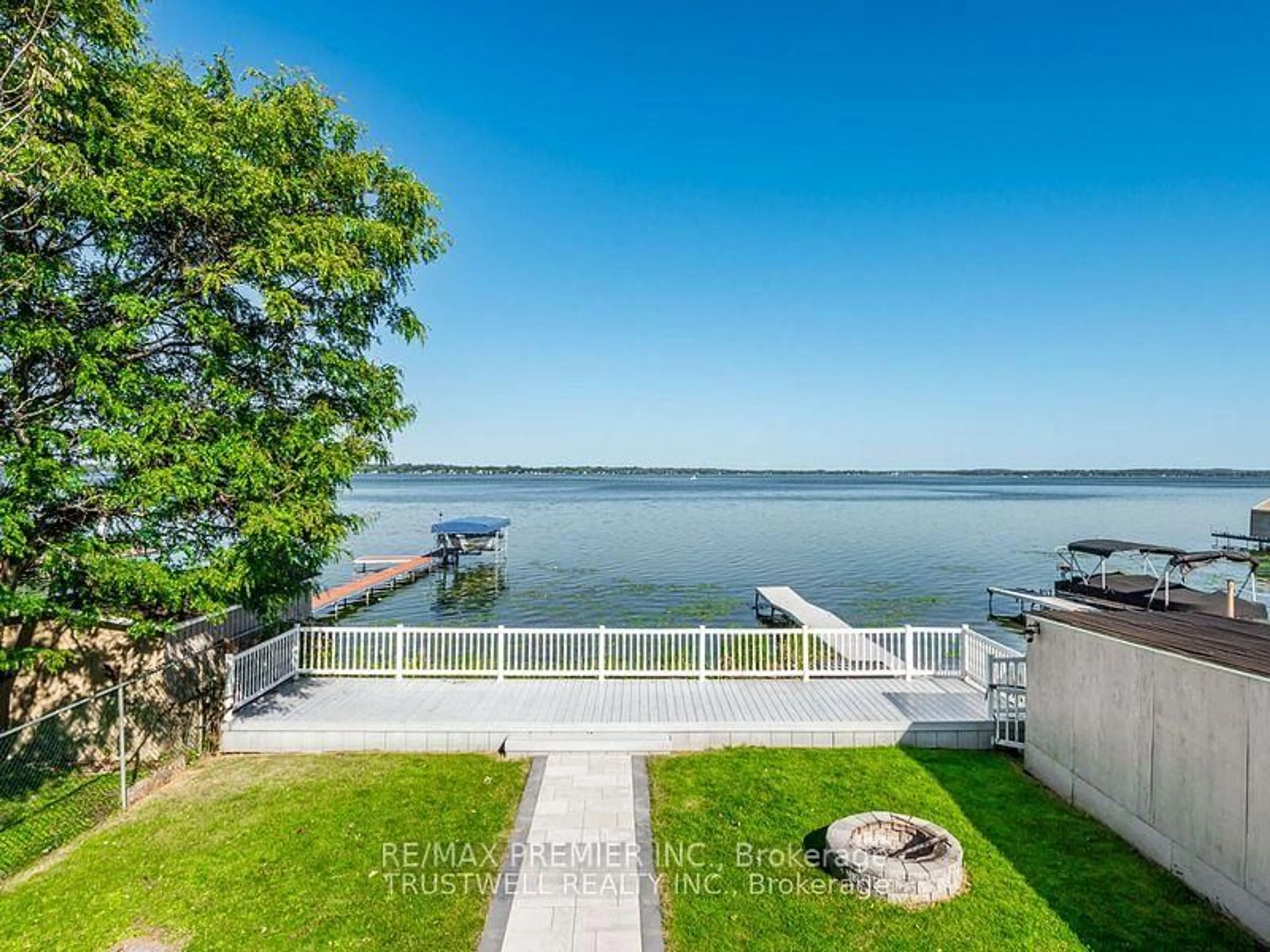 A pic from outside/outdoor area/front of a property/back of a property/a pic from drone, water/lake/river/ocean view for 359 Limerick St, Innisfil Ontario L0L 1K0