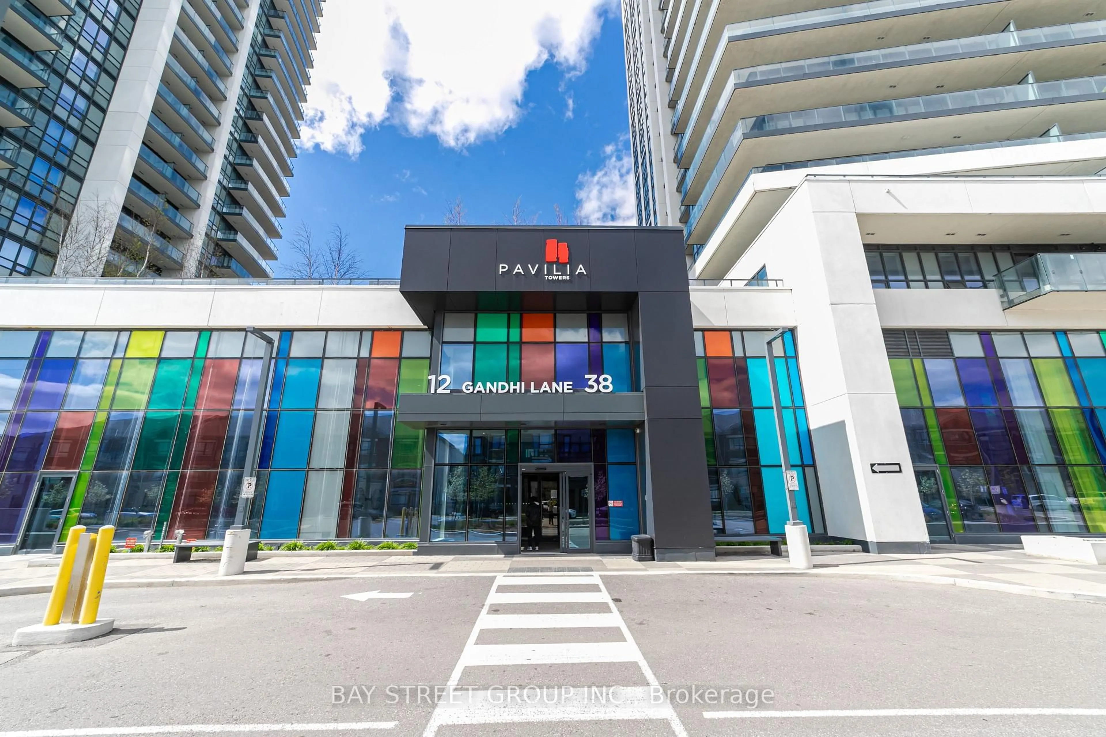 Indoor foyer for 12 Gandhi Lane #709, Markham Ontario L3T 0G8