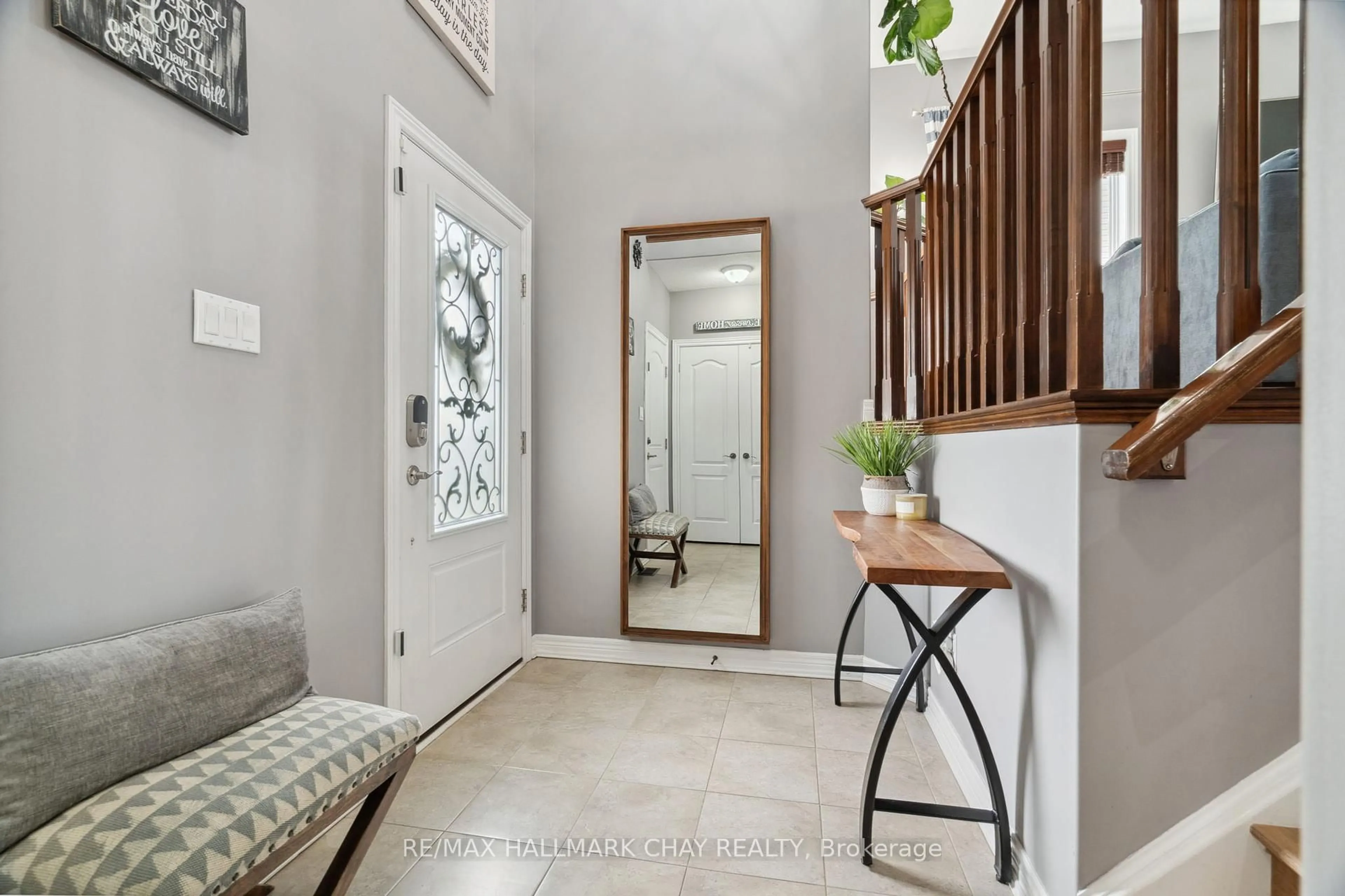 Indoor entryway for 366 Greenwood Dr, Essa Ontario L0M 1B6