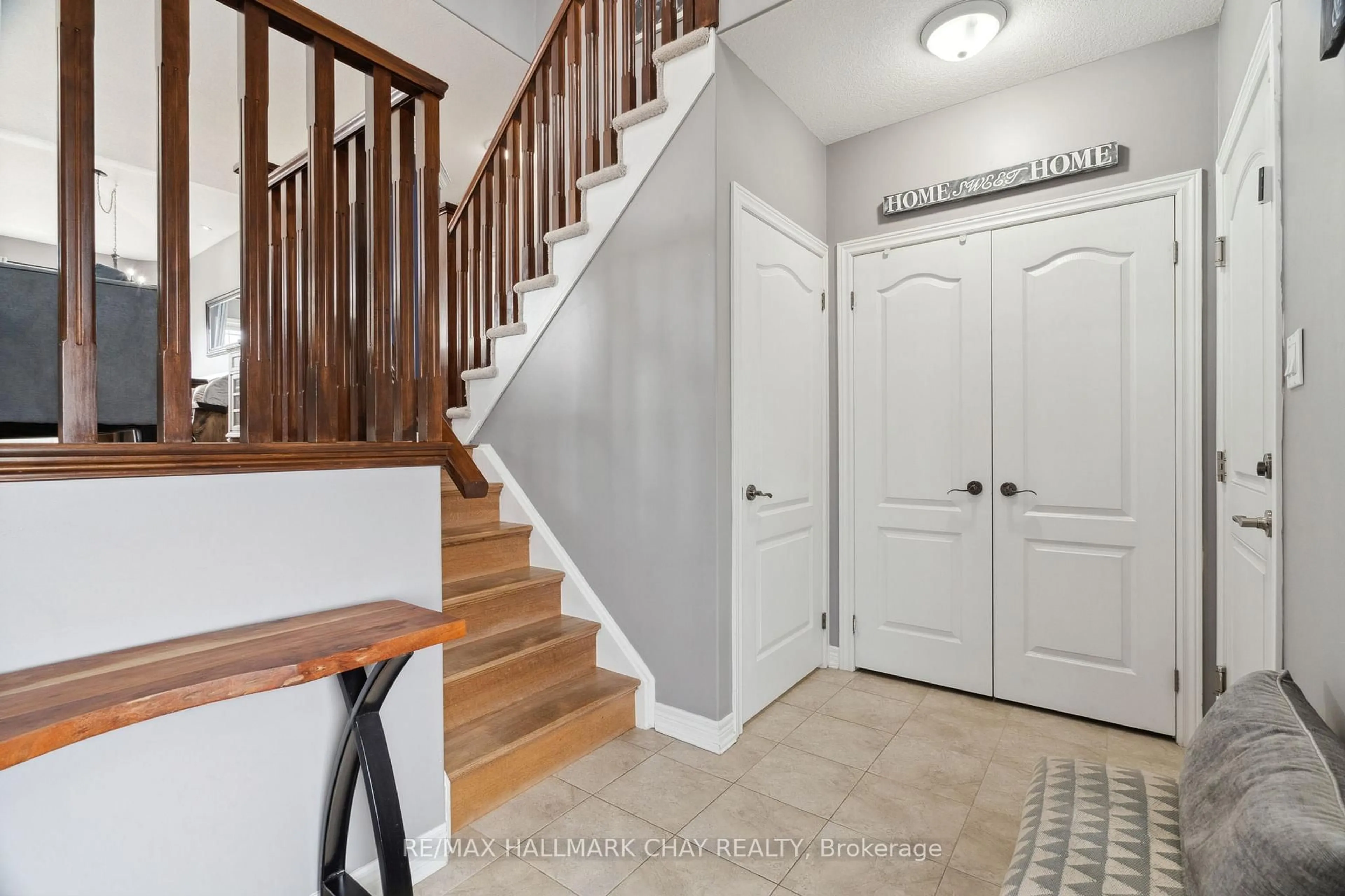 Indoor entryway for 366 Greenwood Dr, Essa Ontario L0M 1B6