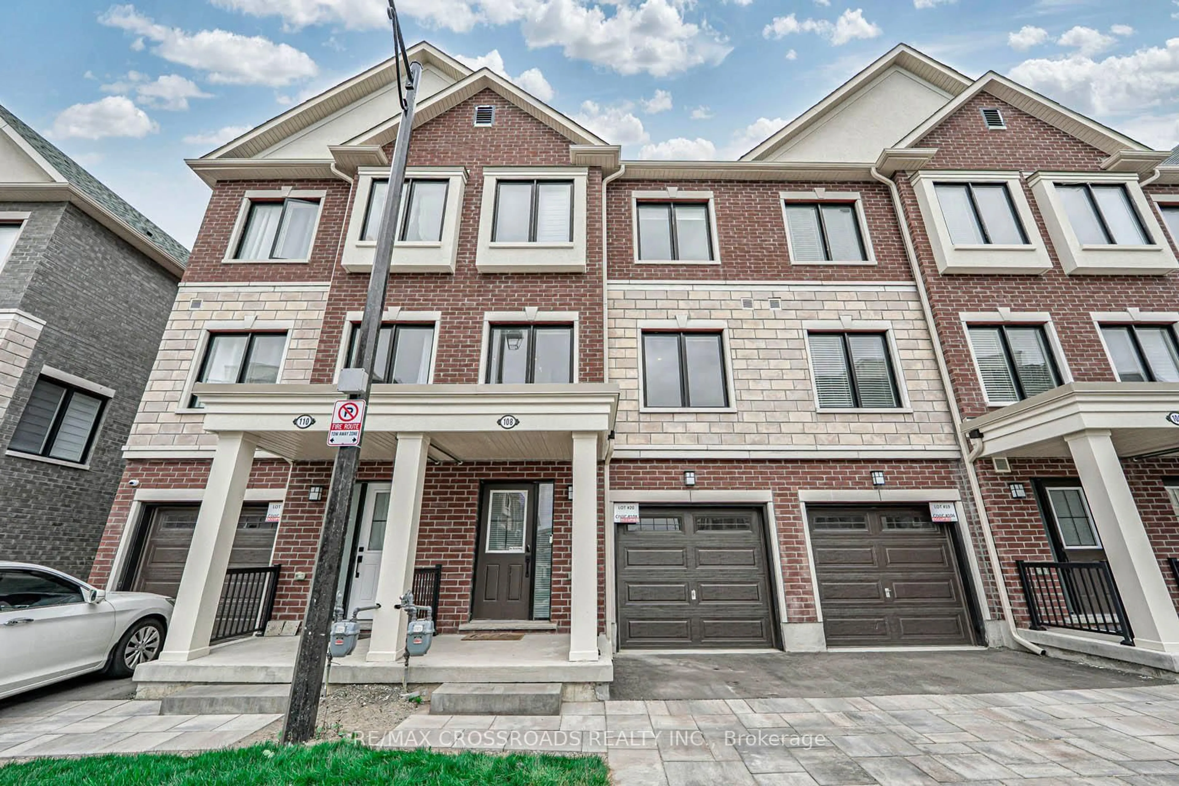 Home with brick exterior material, street for 108 Covington Cres, Whitchurch-Stouffville Ontario L4A 4W8