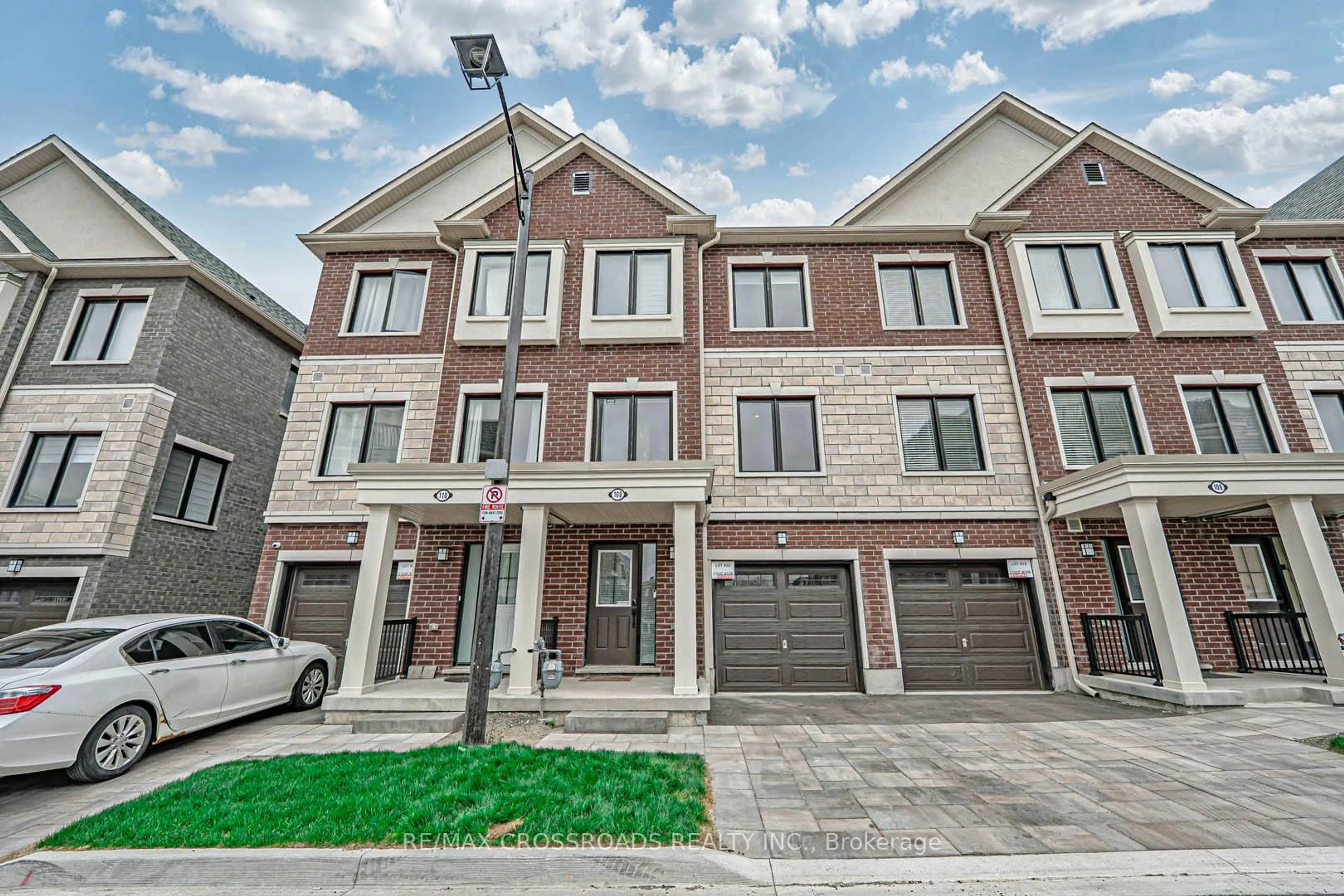 Home with brick exterior material, street for 108 Covington Cres, Whitchurch-Stouffville Ontario L4A 4W8