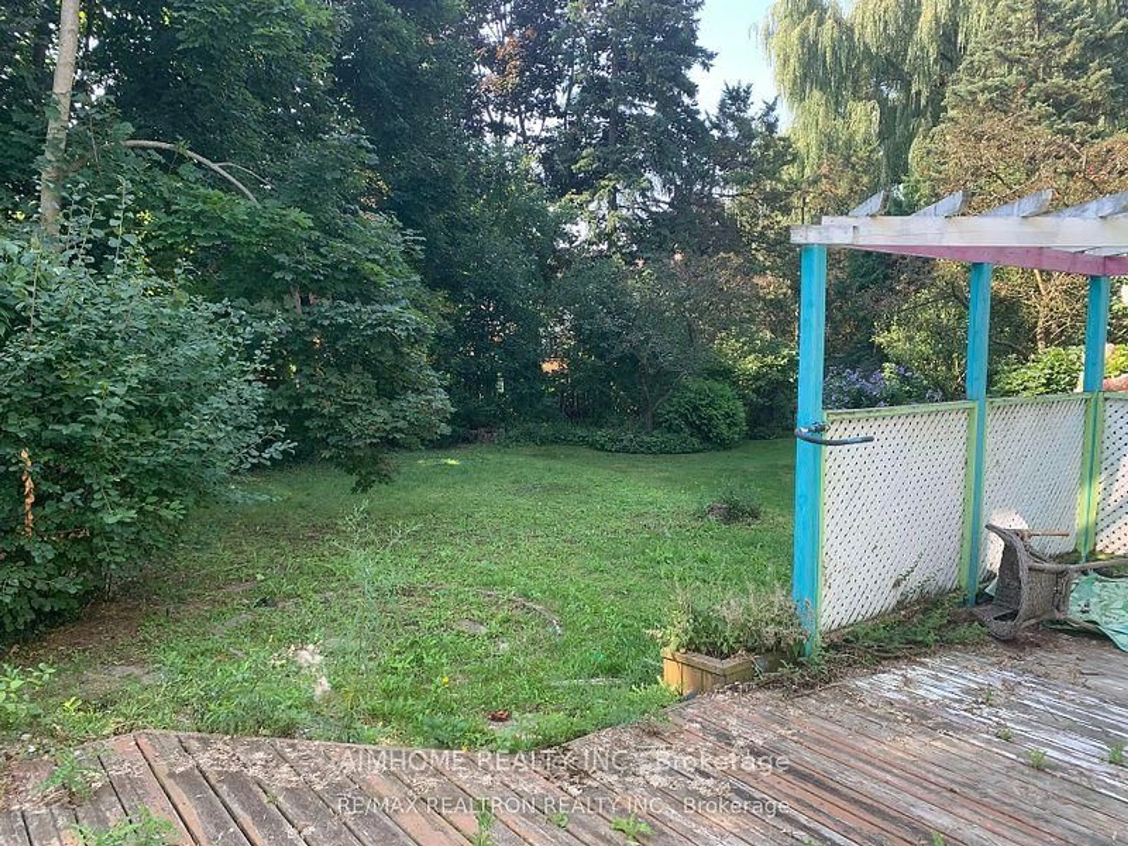 Unknown for 222 Richmond St, Richmond Hill Ontario L4C 3Y8