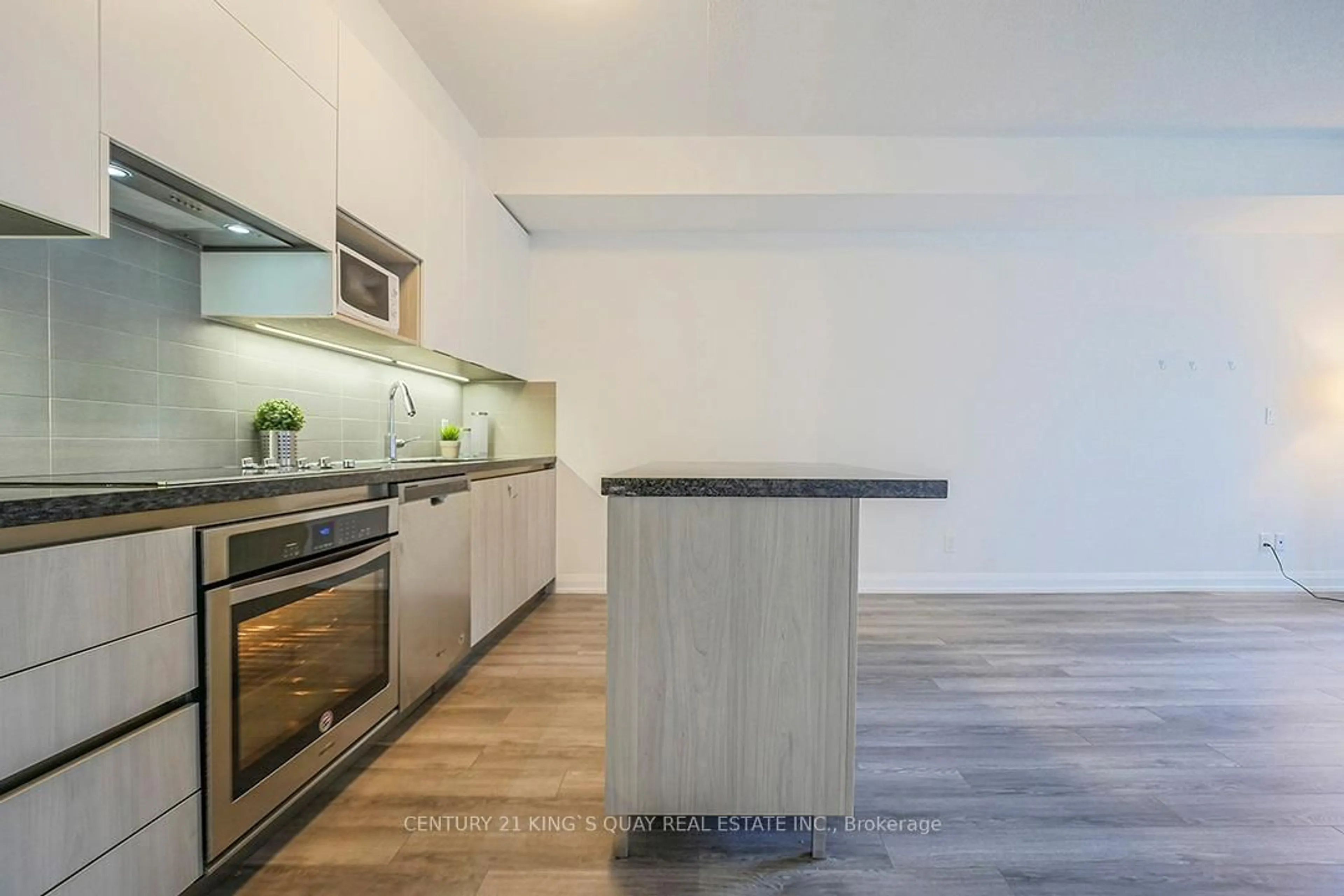 Unknown for 15 water walk Dr #501, Markham Ontario L6G 0G2