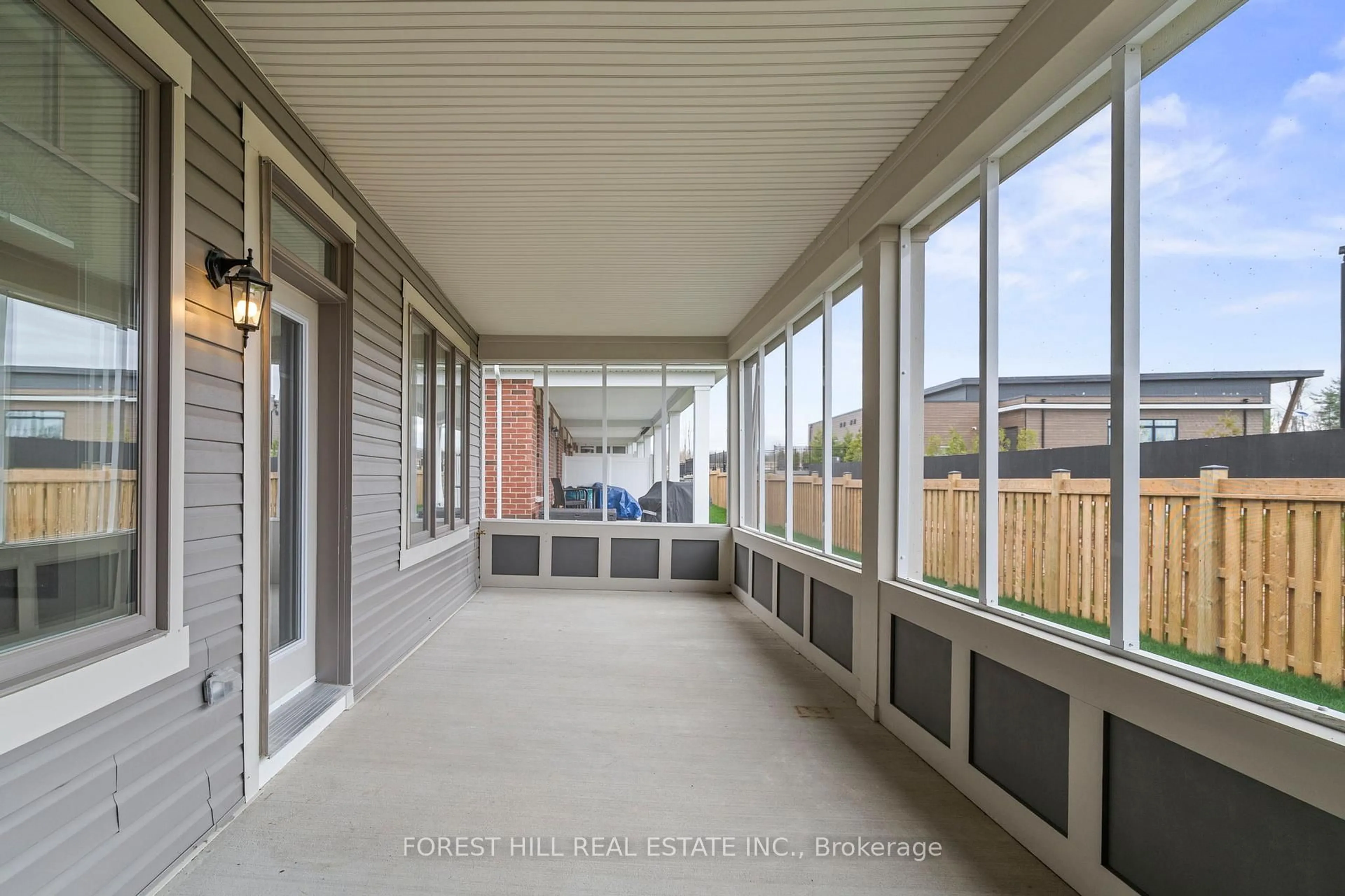 Patio, unknown for 2942 Murphy Pl, Innisfil Ontario L9S 0S1
