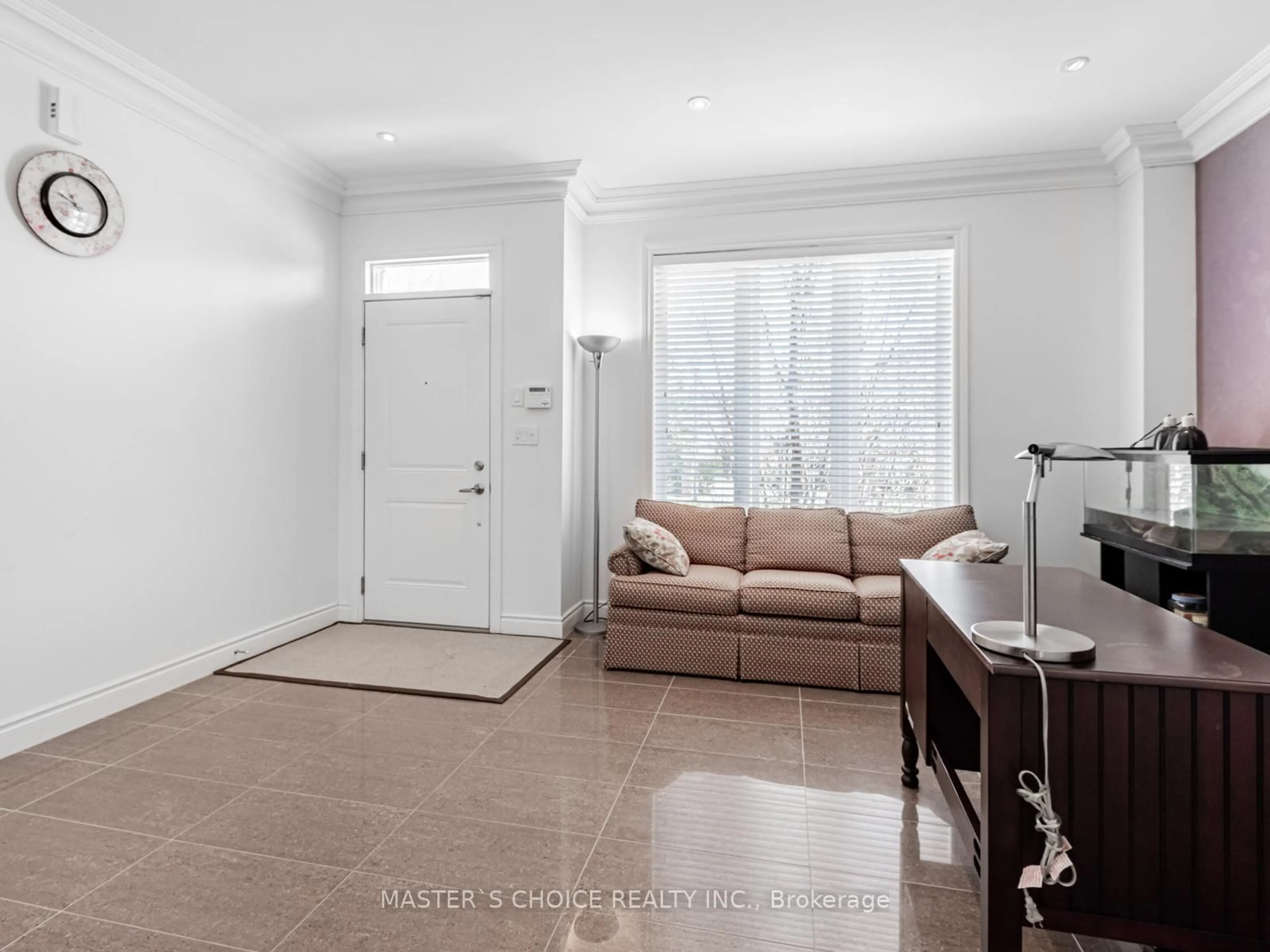 Unknown for 271 South Park Rd #TH27, Markham Ontario L3T 0B6