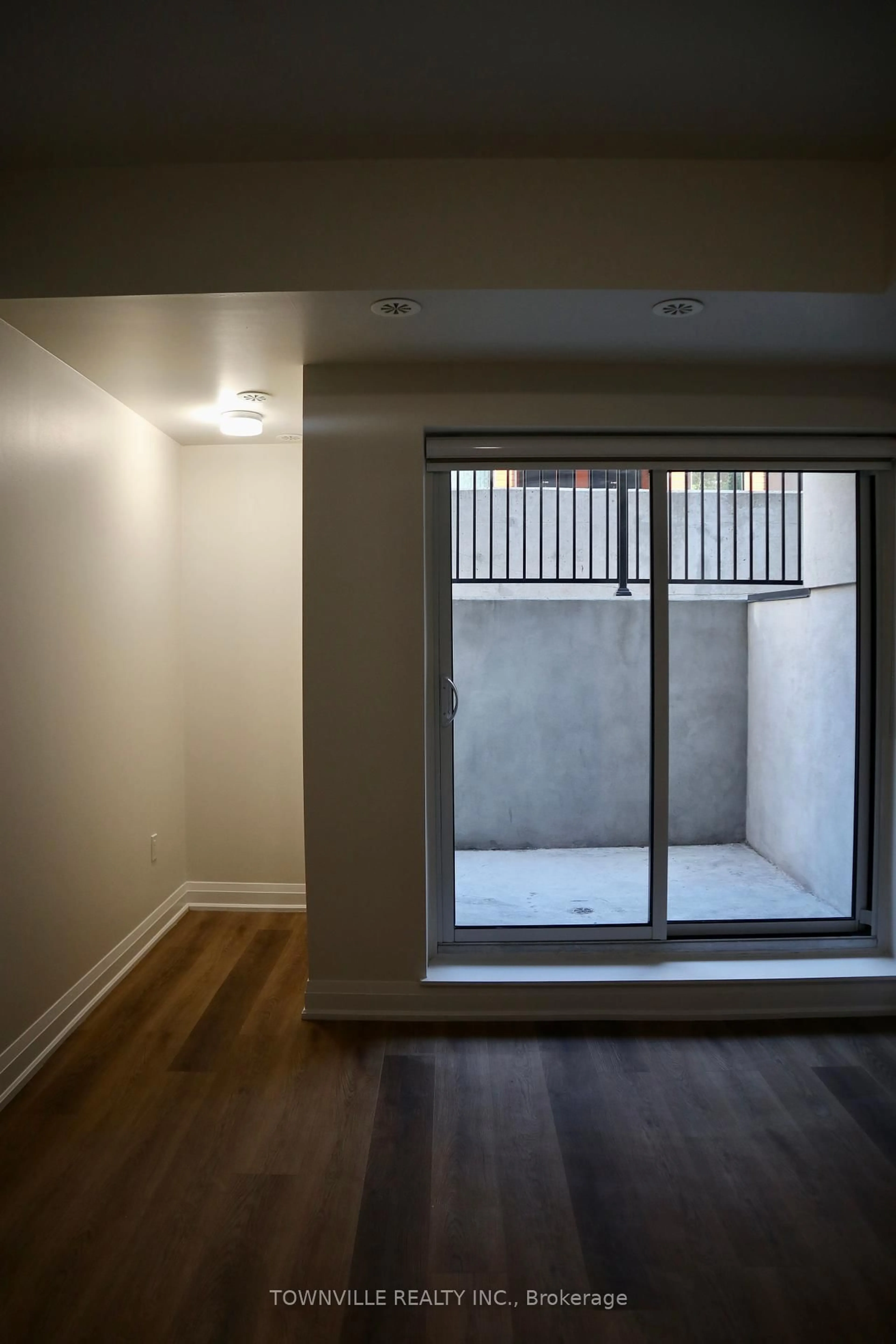 A pic of a room for 5279 Highway 7 Rd #B1002, Vaughan Ontario L4L 0J1