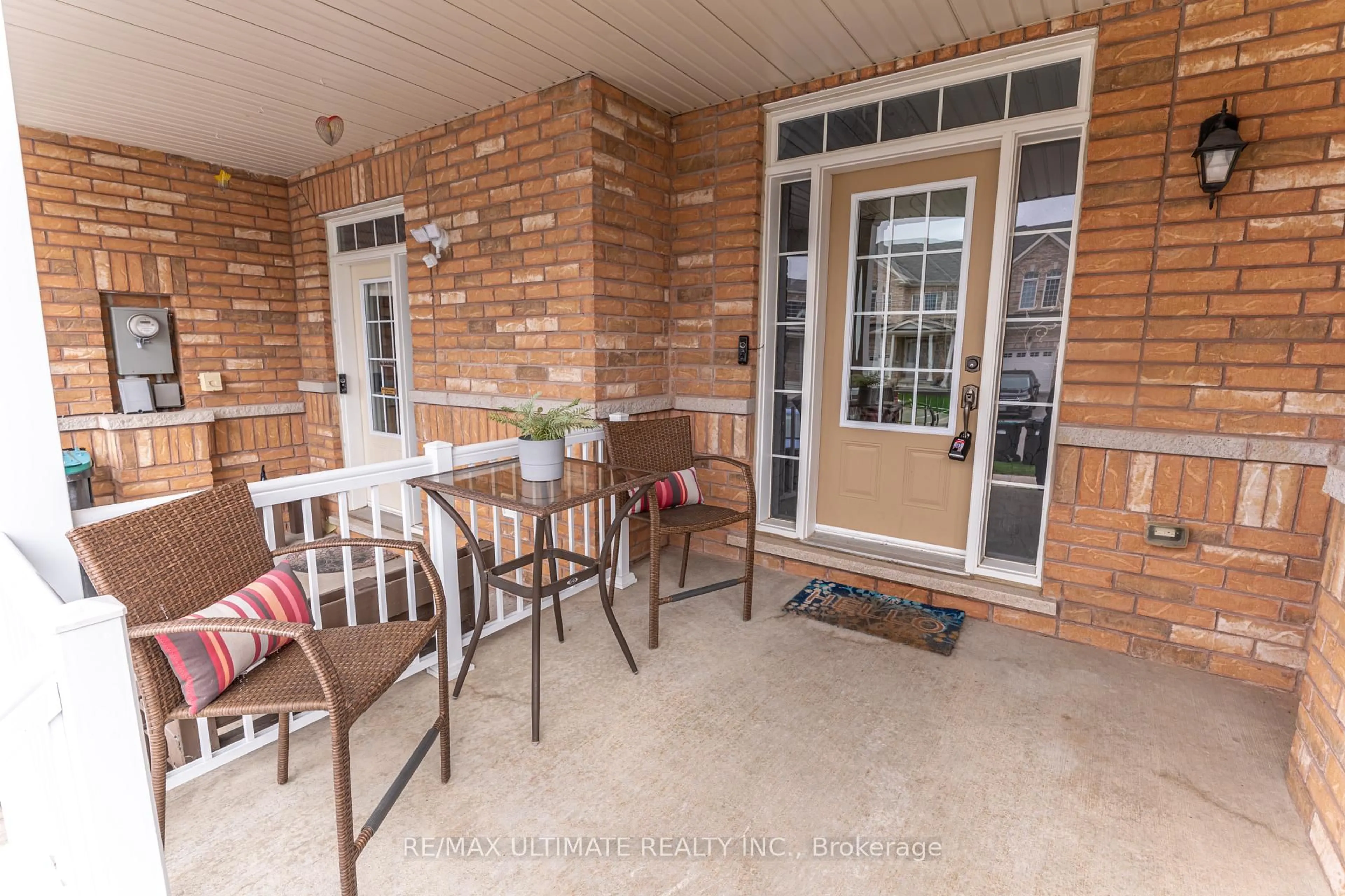Patio, street for 6 Daniele Cres, Bradford West Gwillimbury Ontario L3Z 0V8