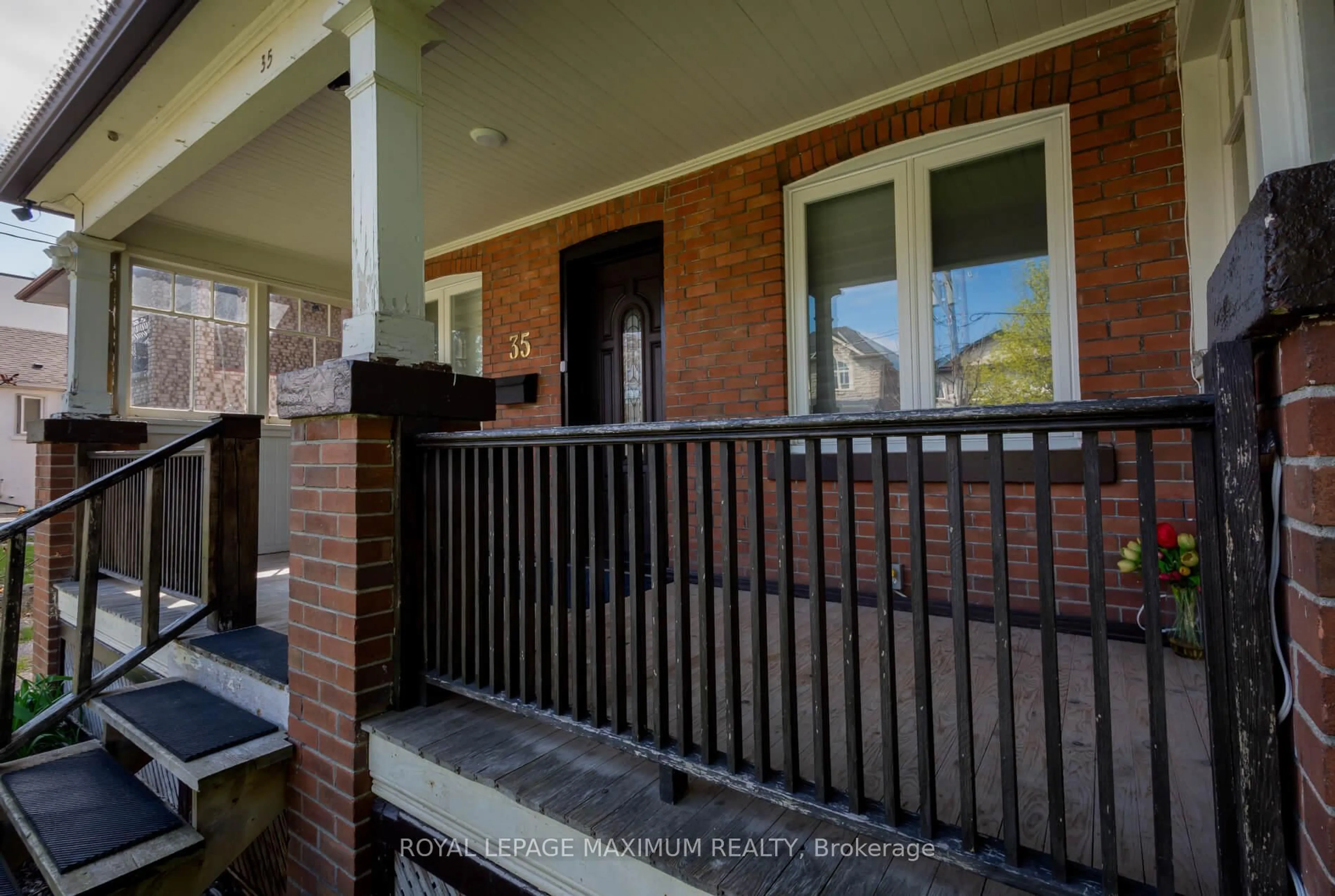 Unknown for 35 Ellerby Sq, Vaughan Ontario L4L 1N2