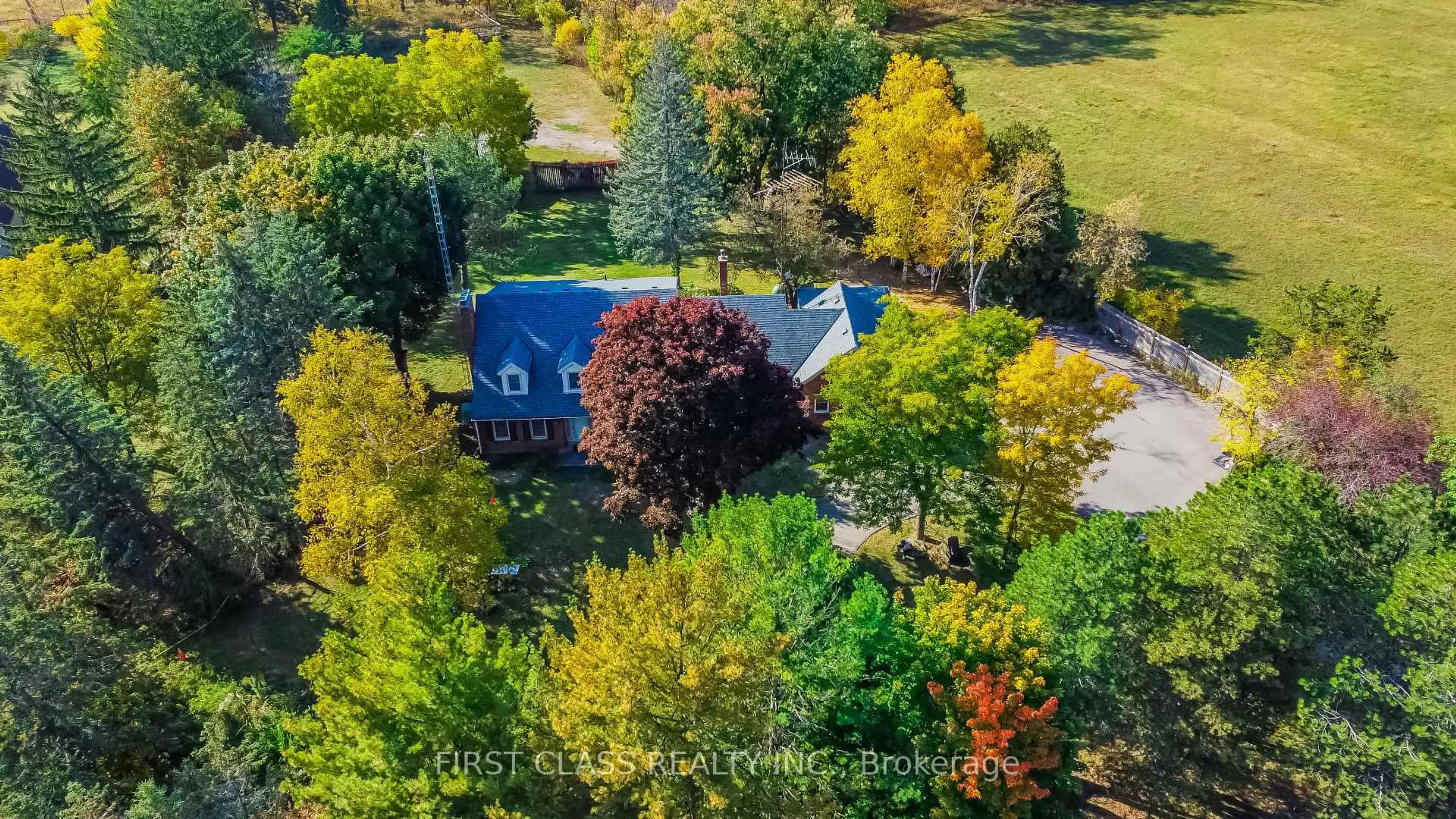 A pic from outside/outdoor area/front of a property/back of a property/a pic from drone, unknown for 18 Kennedy Lane, Whitchurch-Stouffville Ontario L4A 2J5