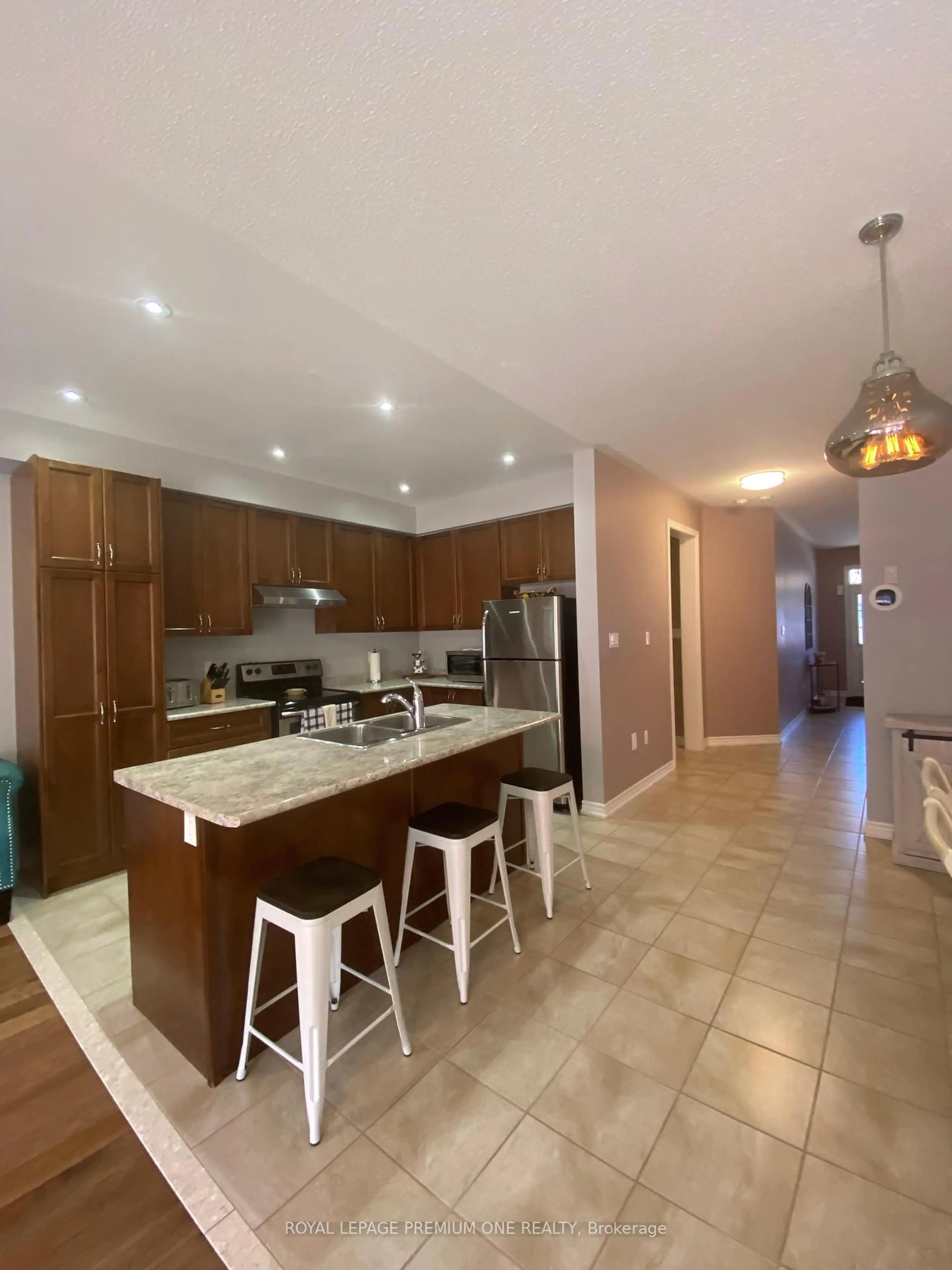 Open concept kitchen, ceramic/tile floor for 51 Prosser Cres, Georgina Ontario L0E 1R0
