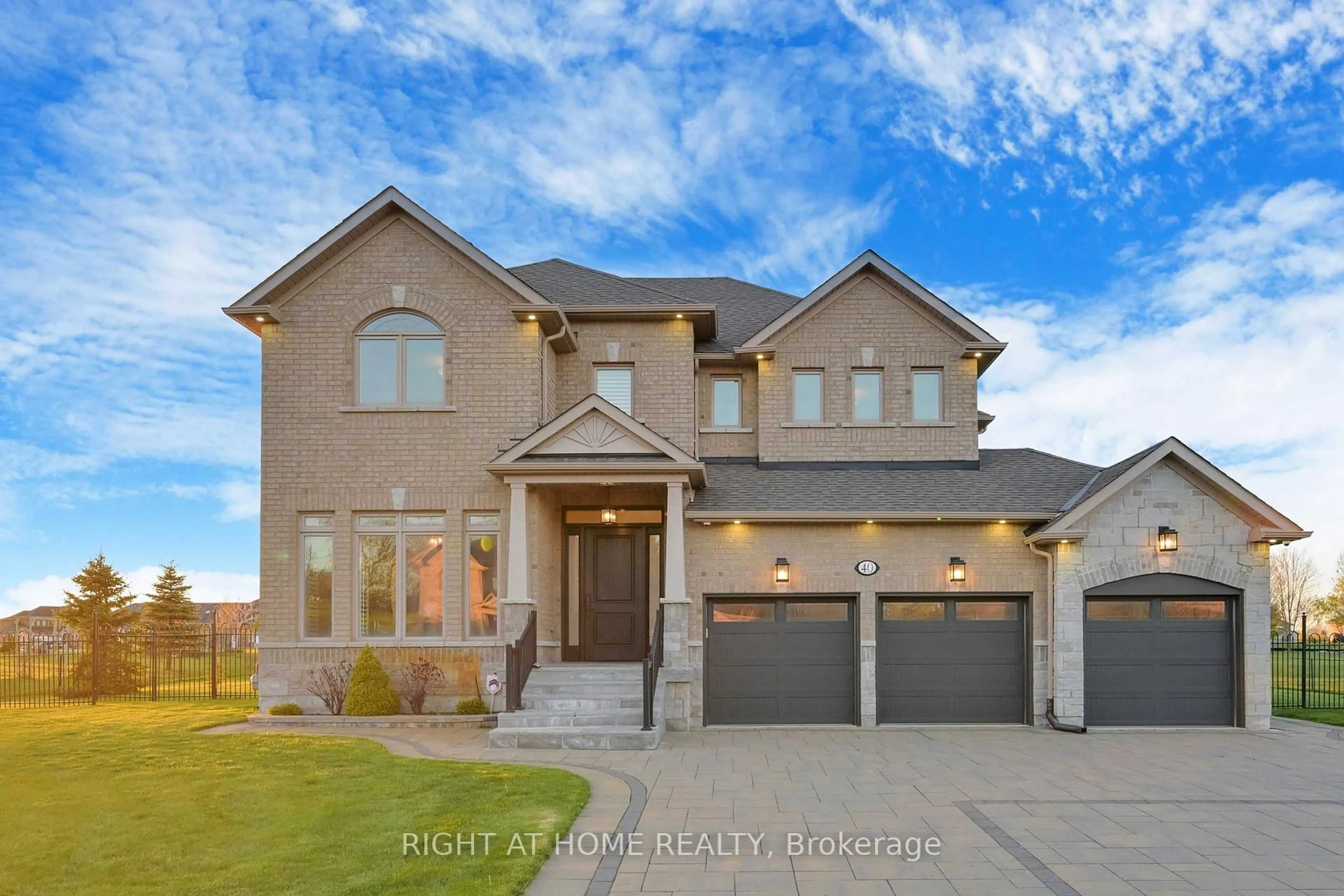 Home with brick exterior material, street for 40 Stonesthrow Cres, Uxbridge Ontario L0C 1A0