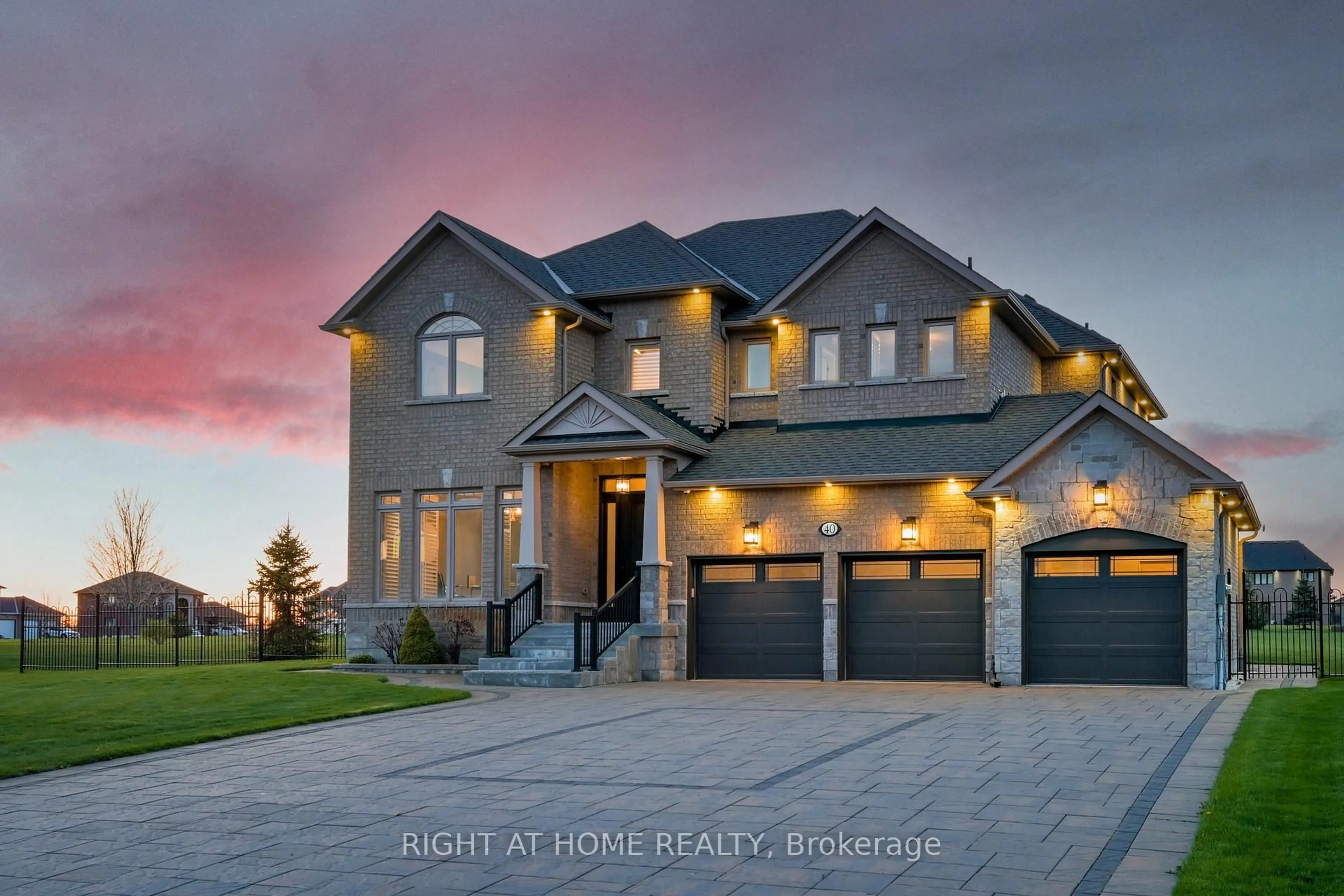 Home with brick exterior material, street for 40 Stonesthrow Cres, Uxbridge Ontario L0C 1A0