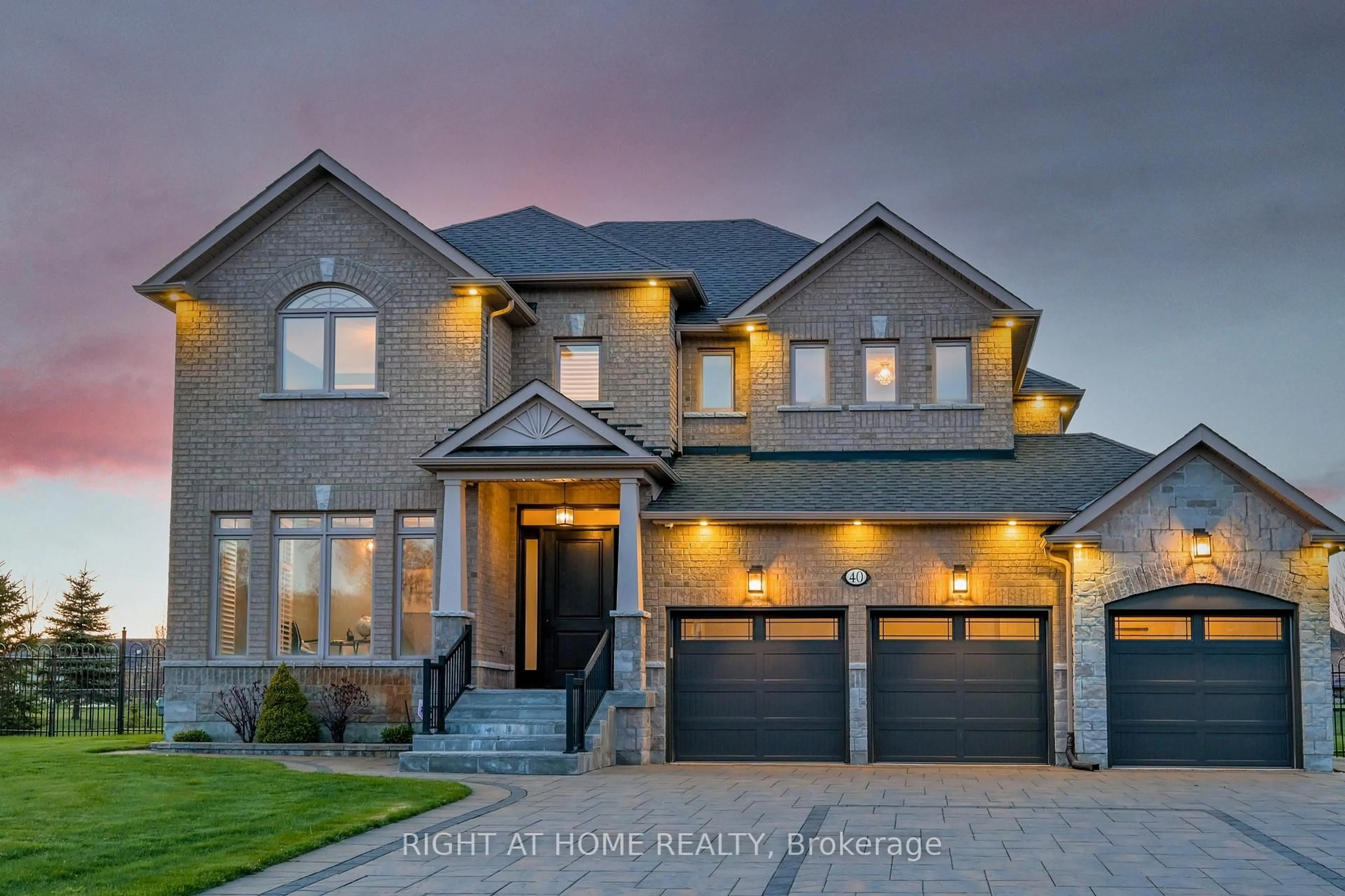 Home with brick exterior material, street for 40 Stonesthrow Cres, Uxbridge Ontario L0C 1A0