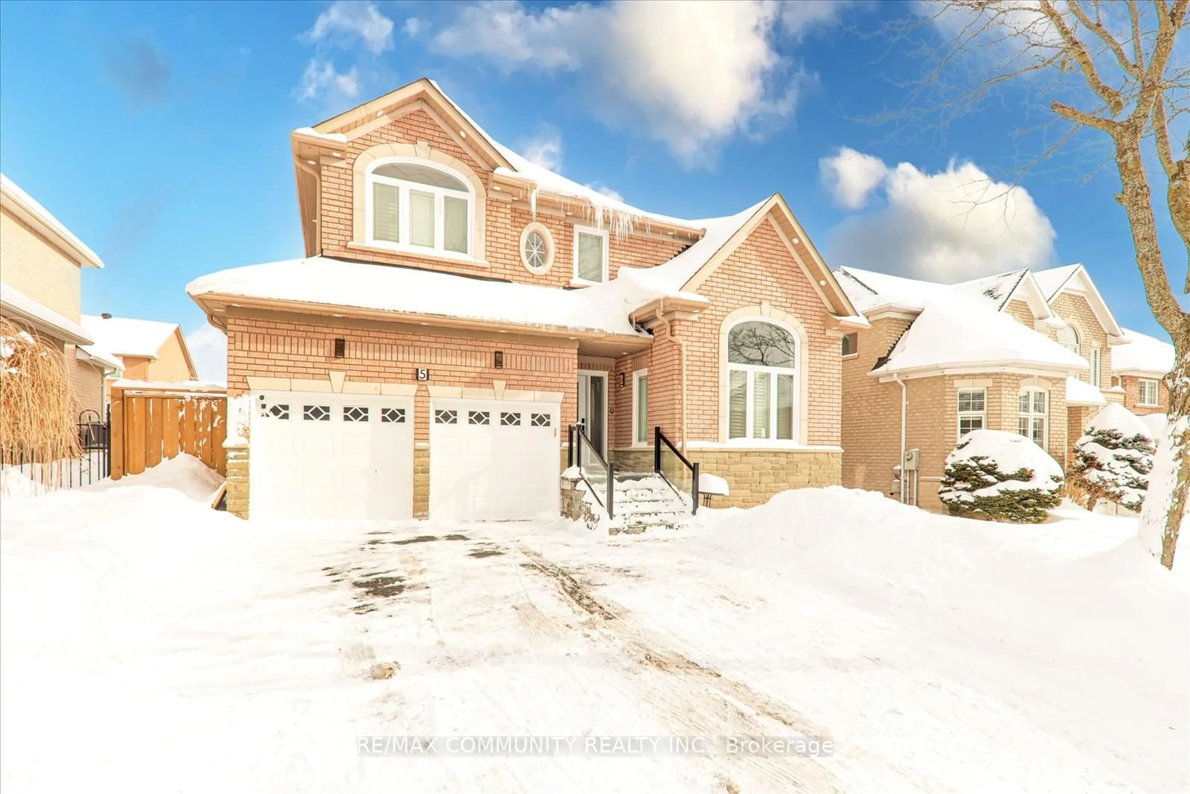 Home with brick exterior material, street for 5 Sandcherry Ave, Markham Ontario L3S 4B3