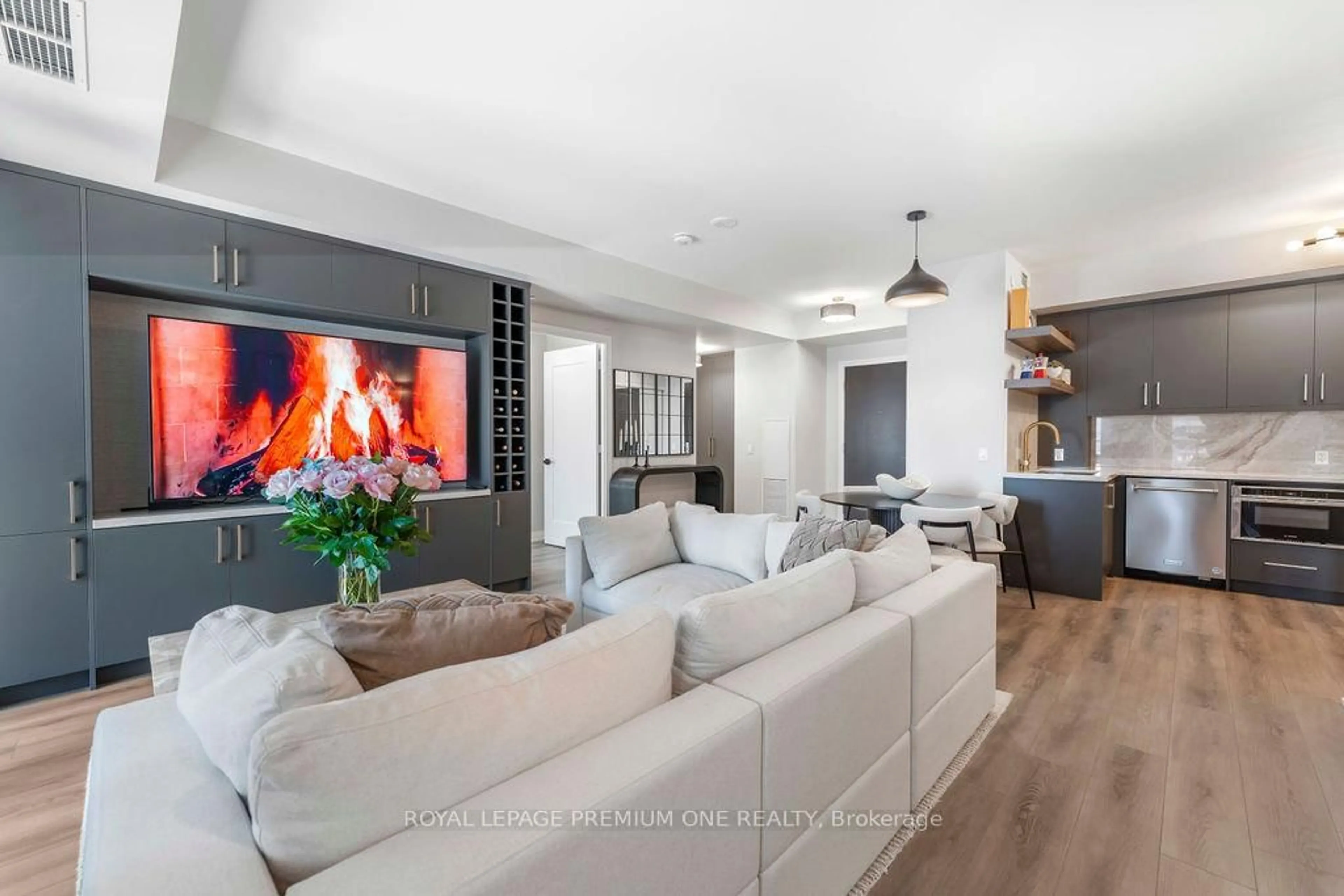 Unknown for 9000 Jane St #511, Vaughan Ontario L4K 0M6