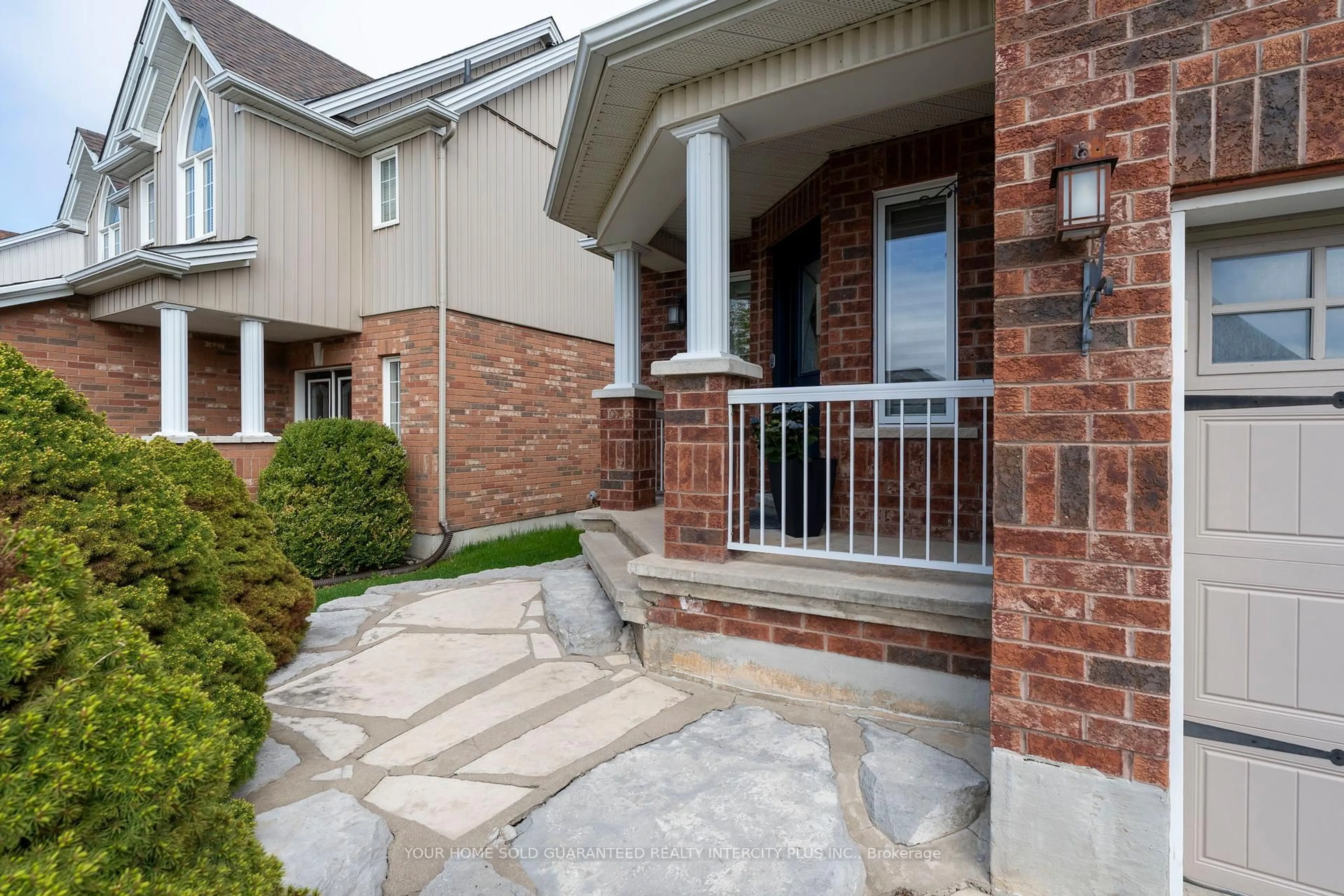 Home with brick exterior material, street for 1034 Booth Ave, Innisfil Ontario L9S 4X2