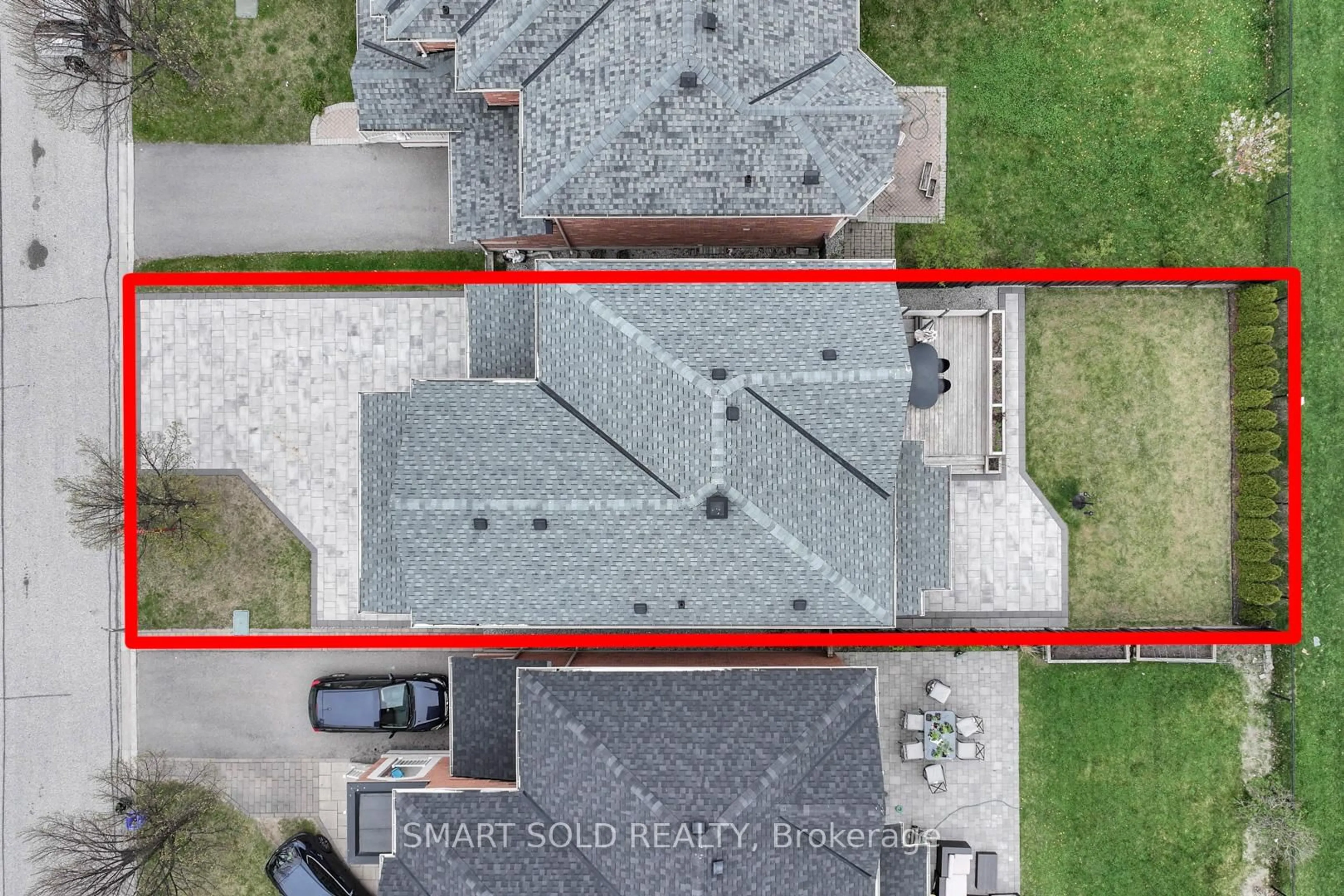 A pic from outside/outdoor area/front of a property/back of a property/a pic from drone, street for 172 Gauguin Ave, Vaughan Ontario L4J 9J5