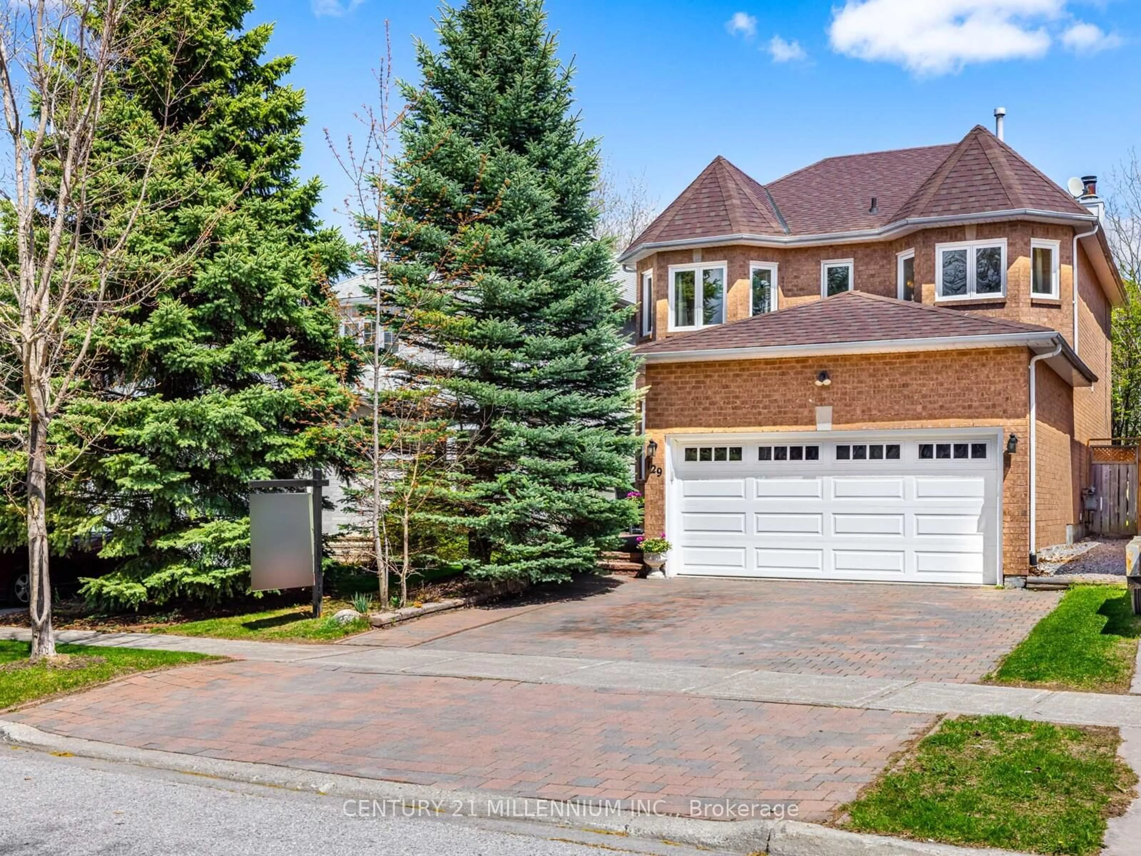 Home with brick exterior material, street for 129 Chiswick Cres, Aurora Ontario L4G 6P1
