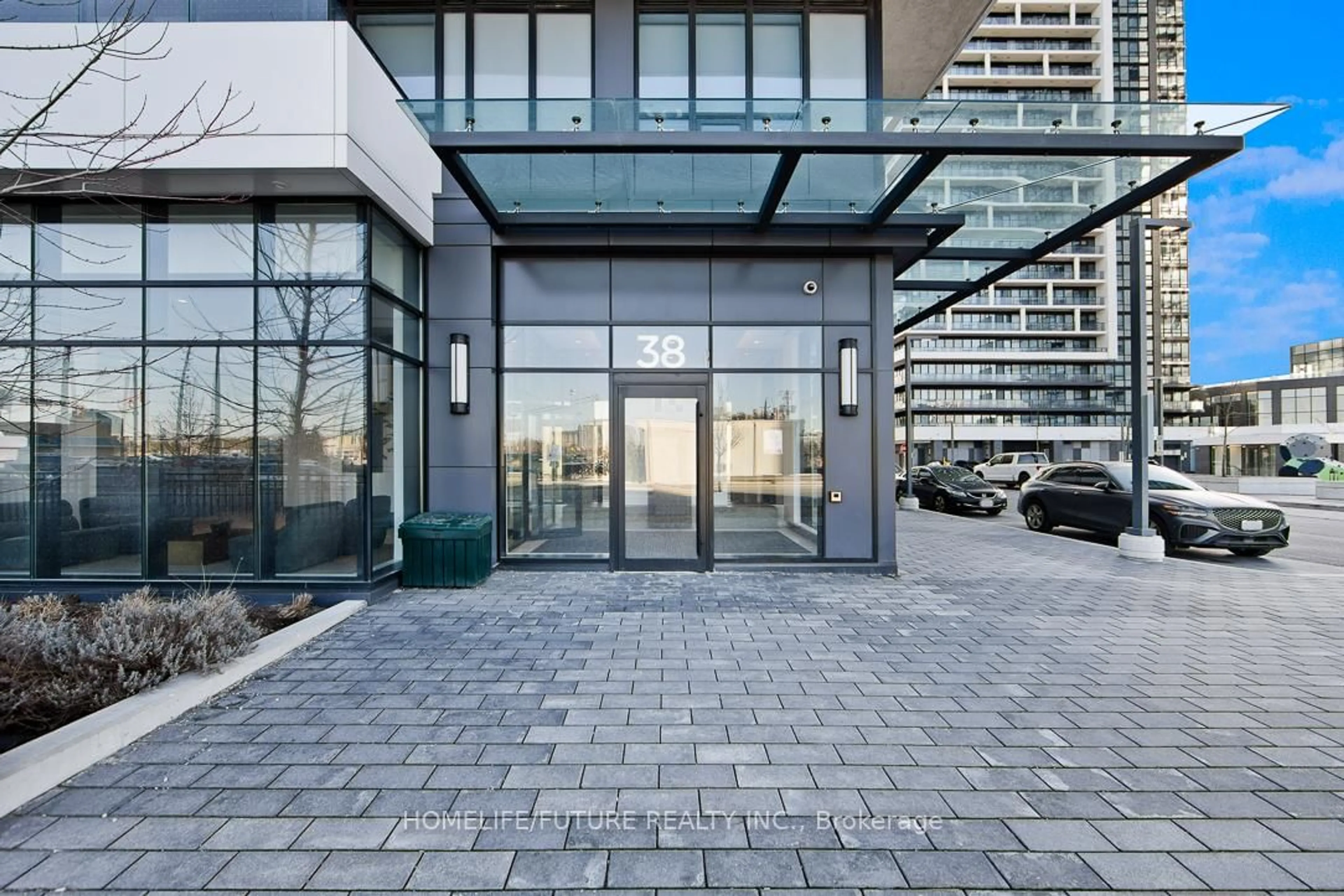 Indoor foyer for 38 Water Walk Dr #725, Markham Ontario L3R 6M8