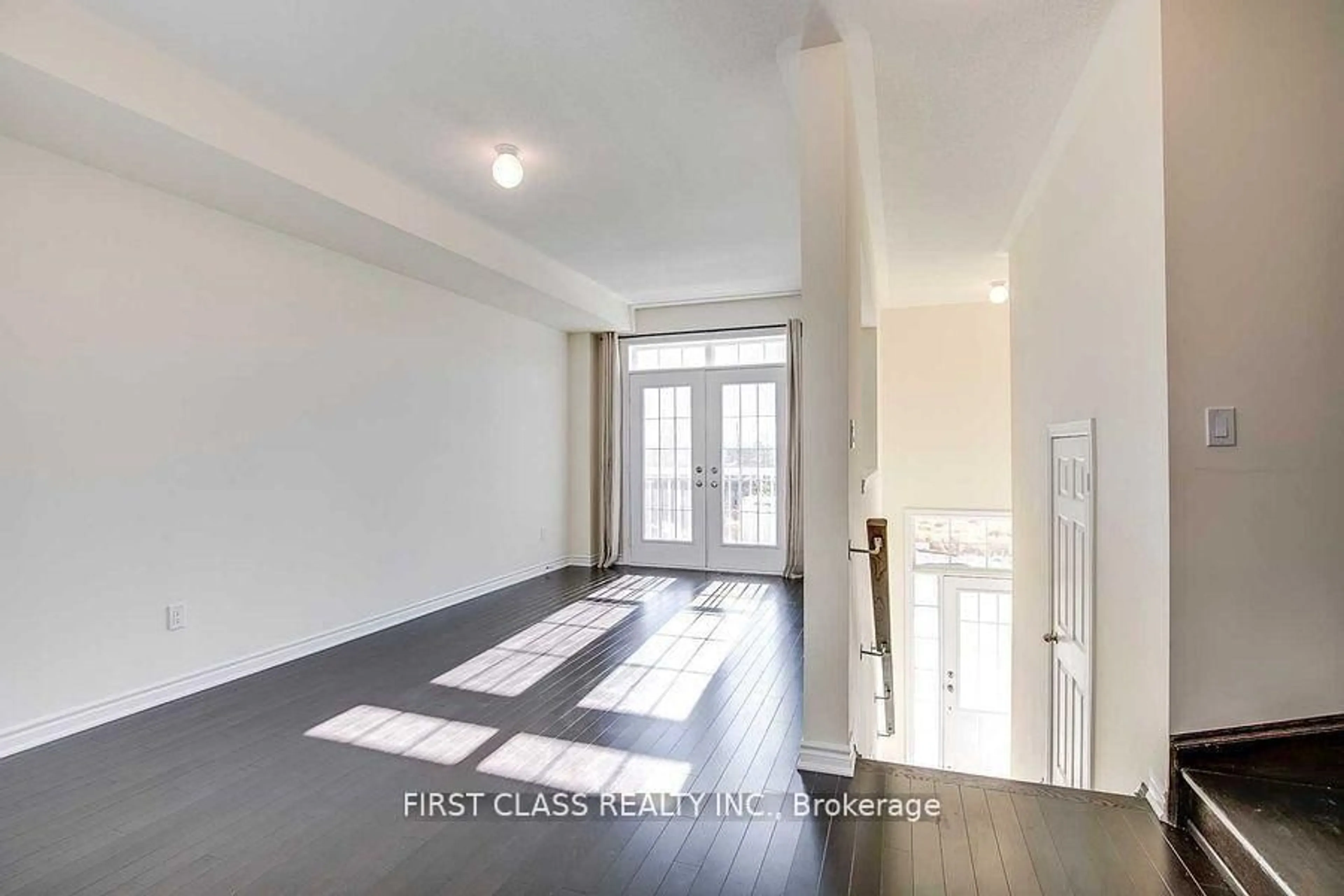 Unknown for 126 FAROOQ Blvd, Vaughan Ontario L4L 1A6