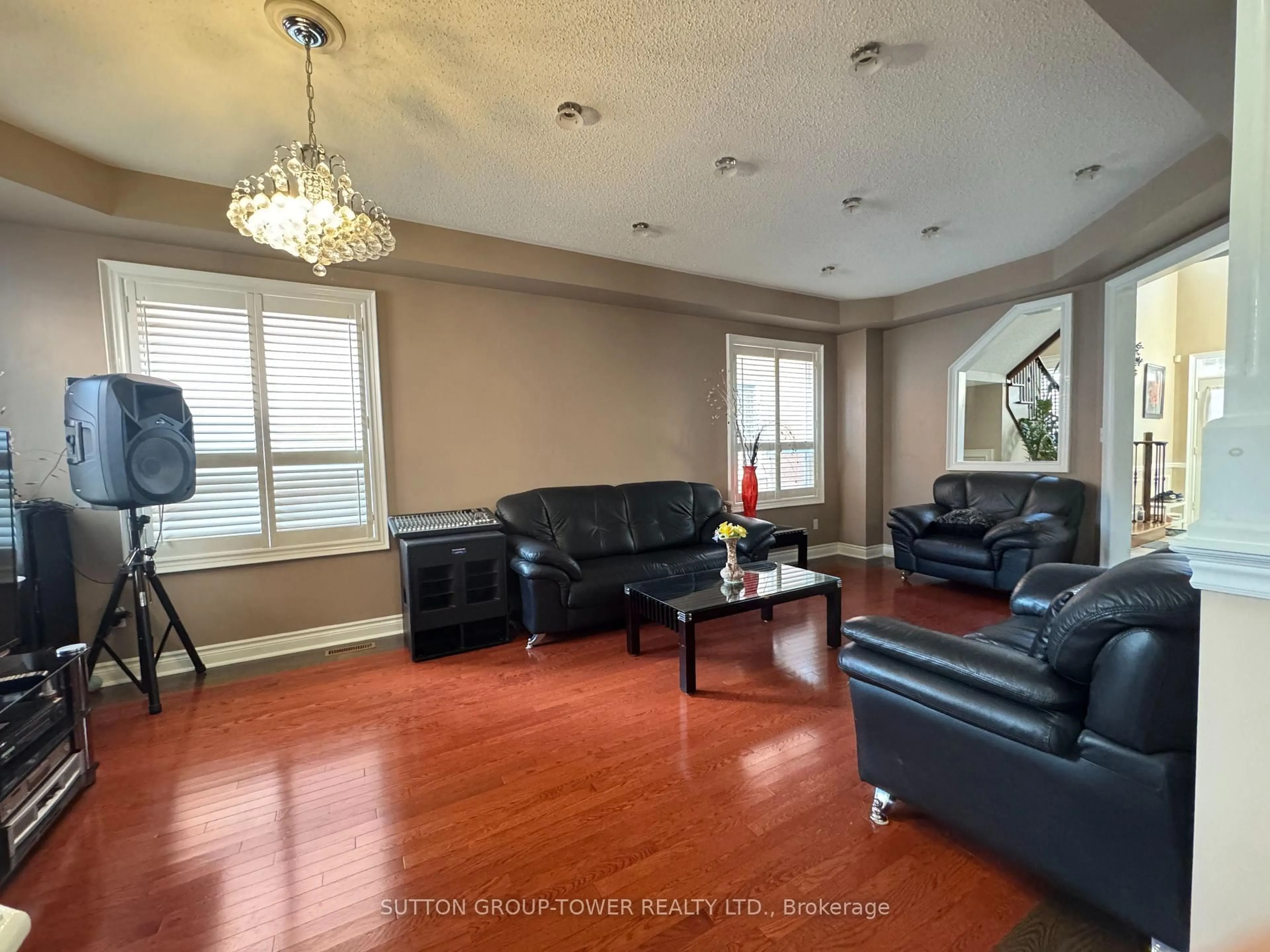 Living room with furniture, unknown for 475 Sonoma Blvd, Vaughan Ontario L4H 2S2