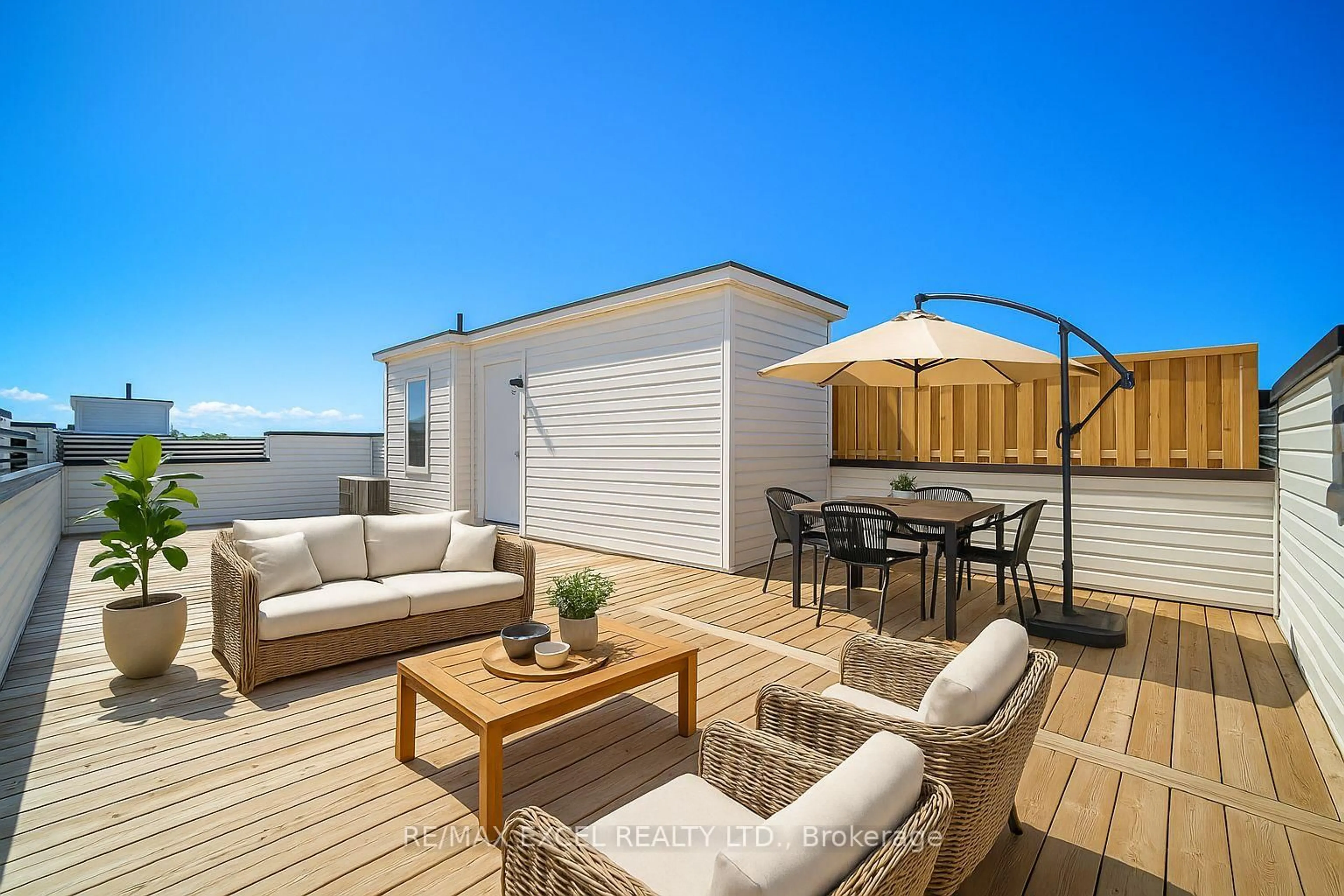 Patio, street for 33 Albert Firman Lane, Markham Ontario L6C 3B5