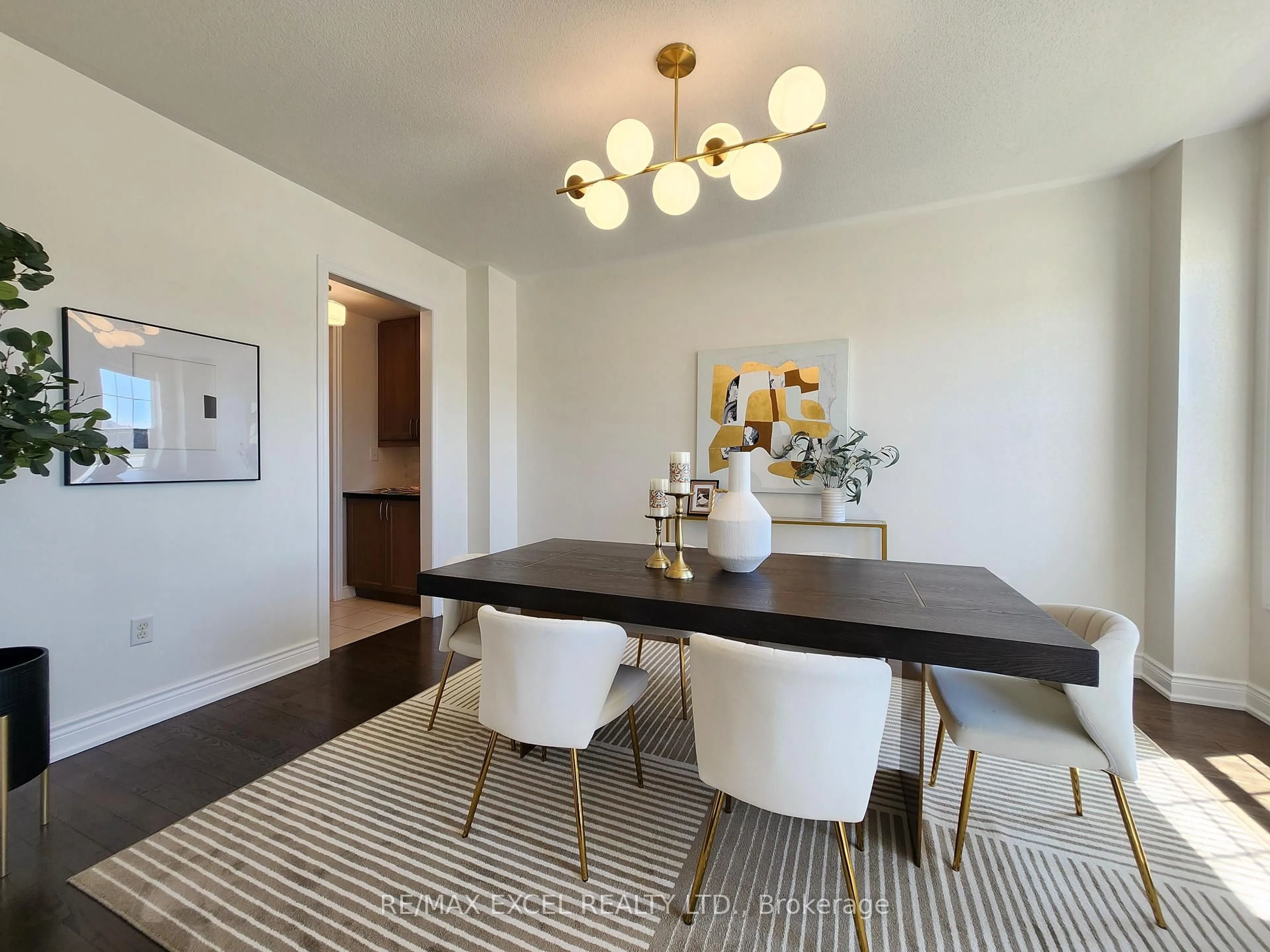 Dining room, wood/laminate floor for 10327 Woodbine Ave, Markham Ontario L6C 0J7
