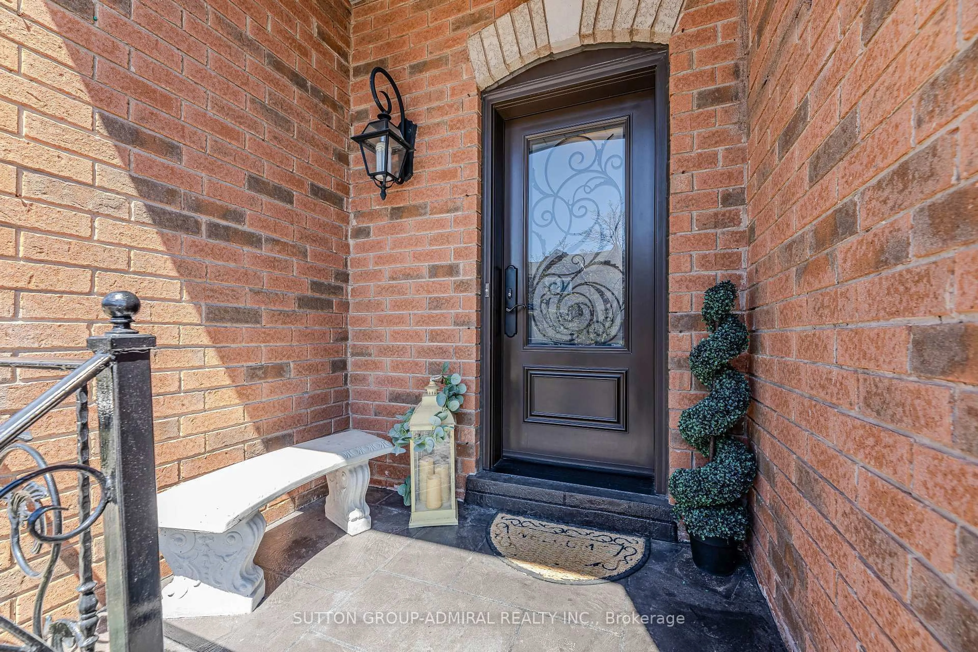Indoor entryway for 199 Kelso Cres, Vaughan Ontario L6A 2C9