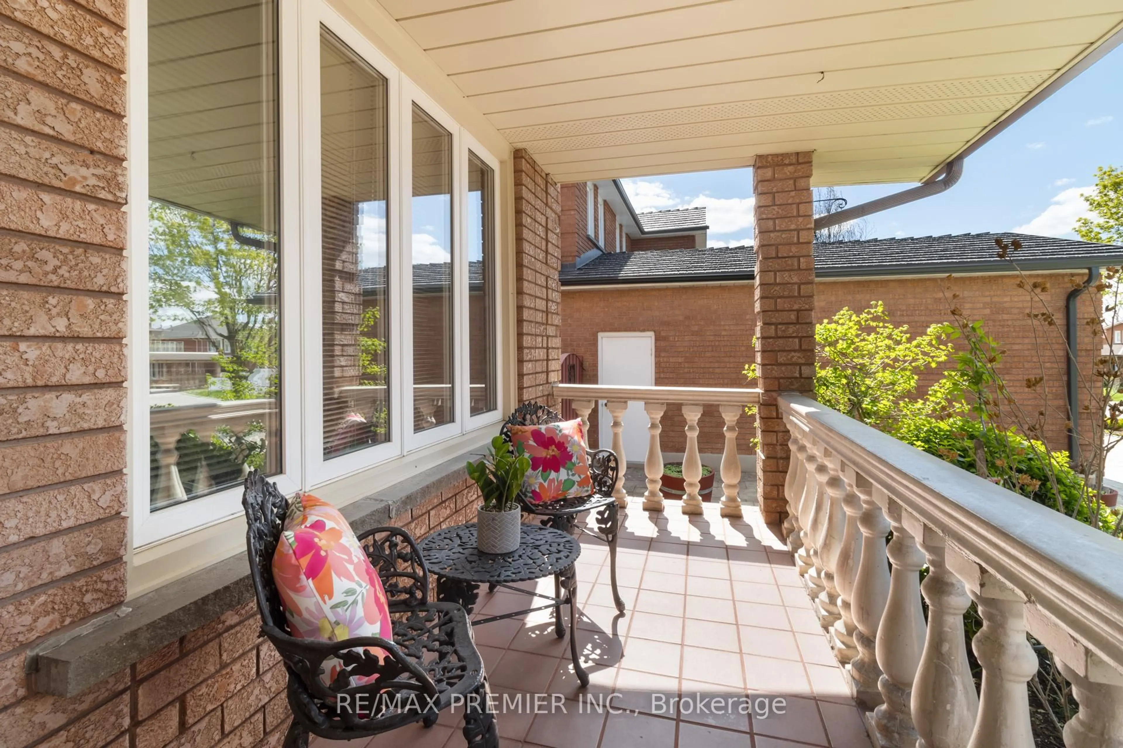Unknown for 57 Vineyard Crt, Vaughan Ontario L4L 5J8