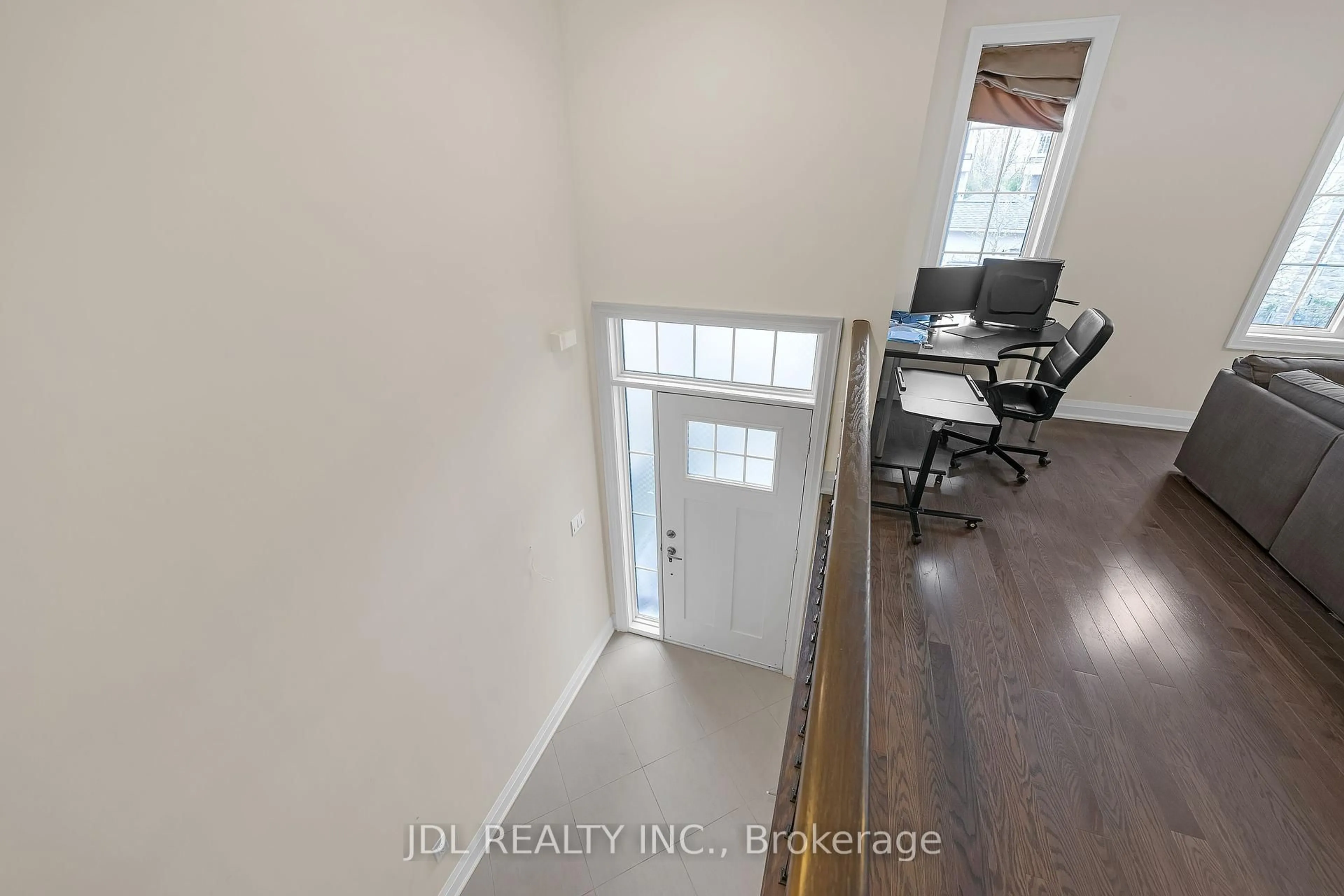 A pic of a room for 28 Plowman Lane, Richmond Hill Ontario L4S 0G4