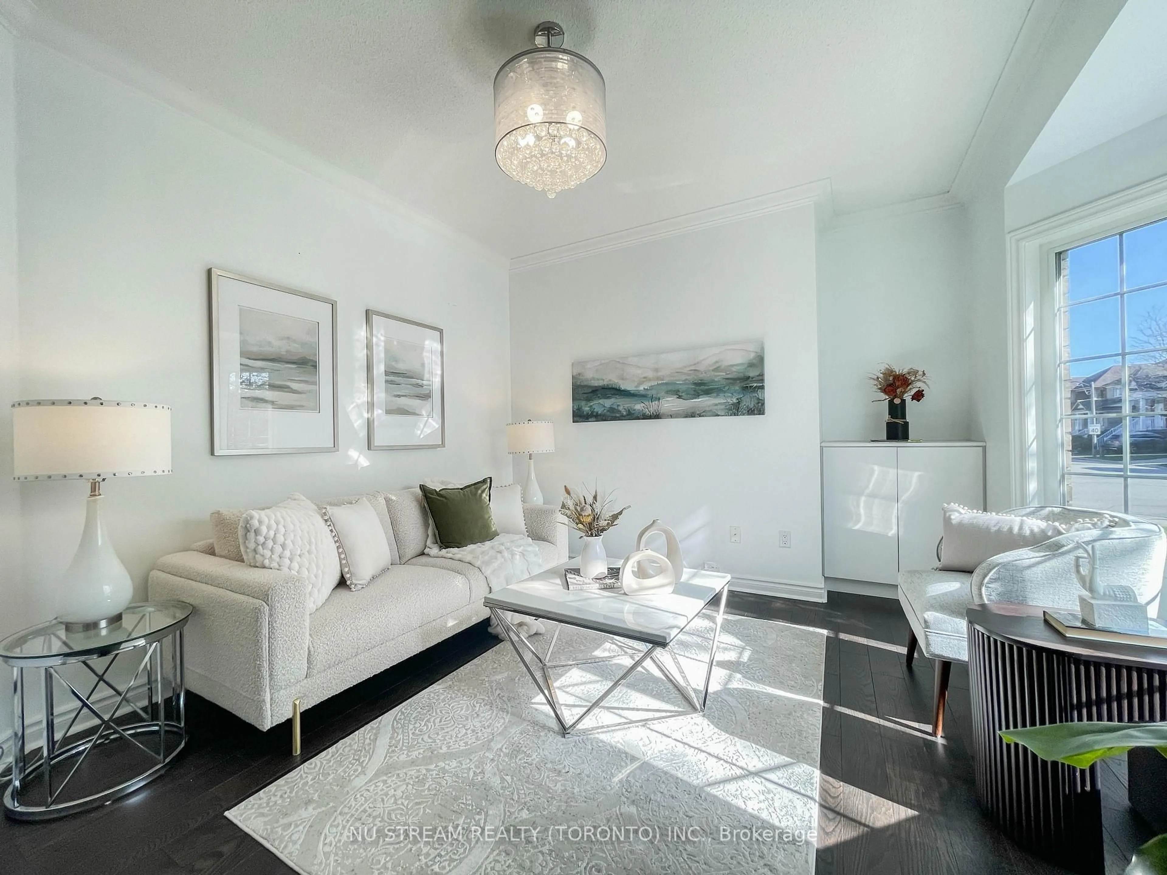 Living room with furniture, unknown for 112 Gable Ave, Markham Ontario L6C 2W3