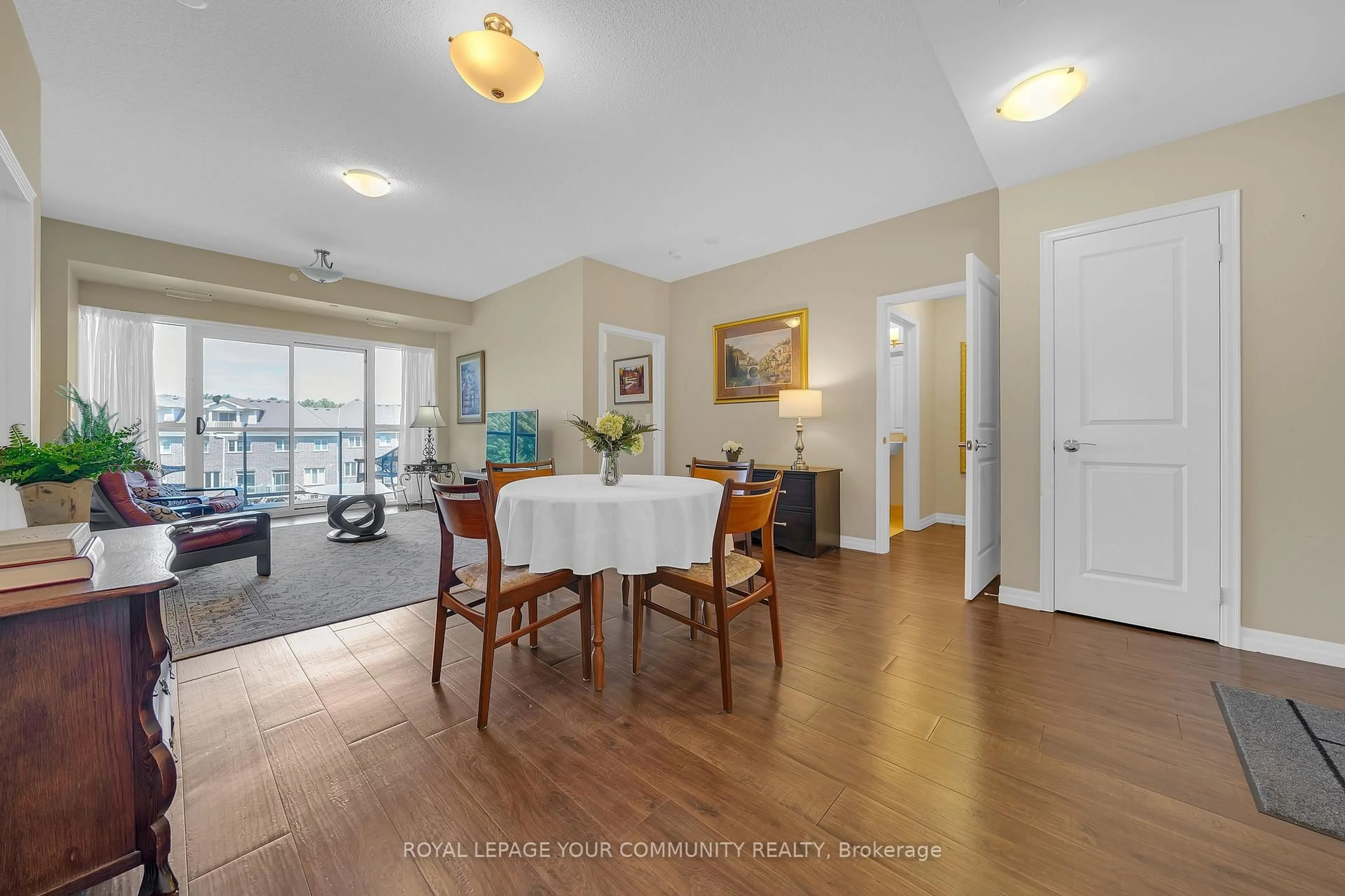 Dining room, wood/laminate floor for 400 William Graham Dr #301, Aurora Ontario L4G 1L7