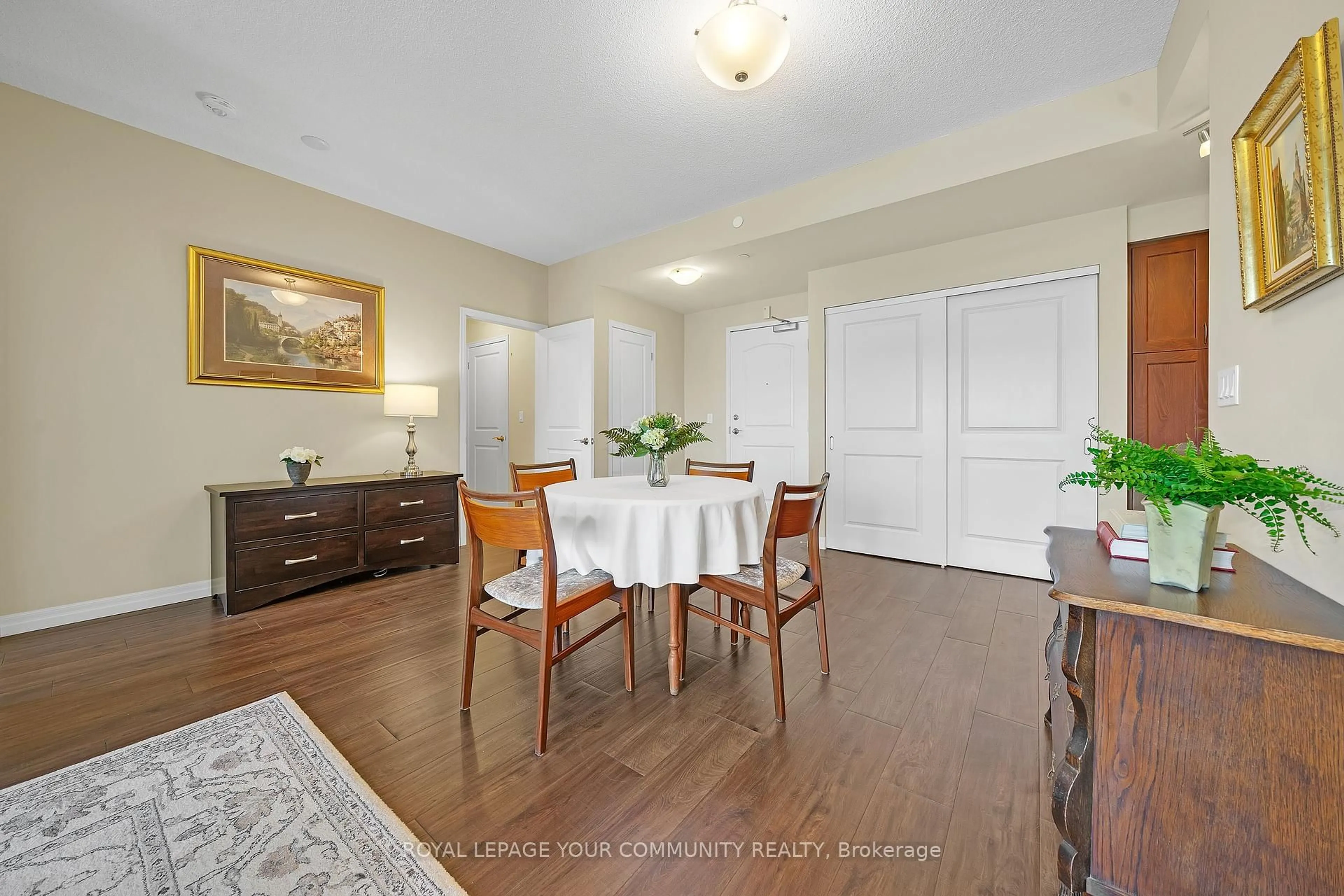 Dining room, unknown for 400 William Graham Dr #301, Aurora Ontario L4G 1L7