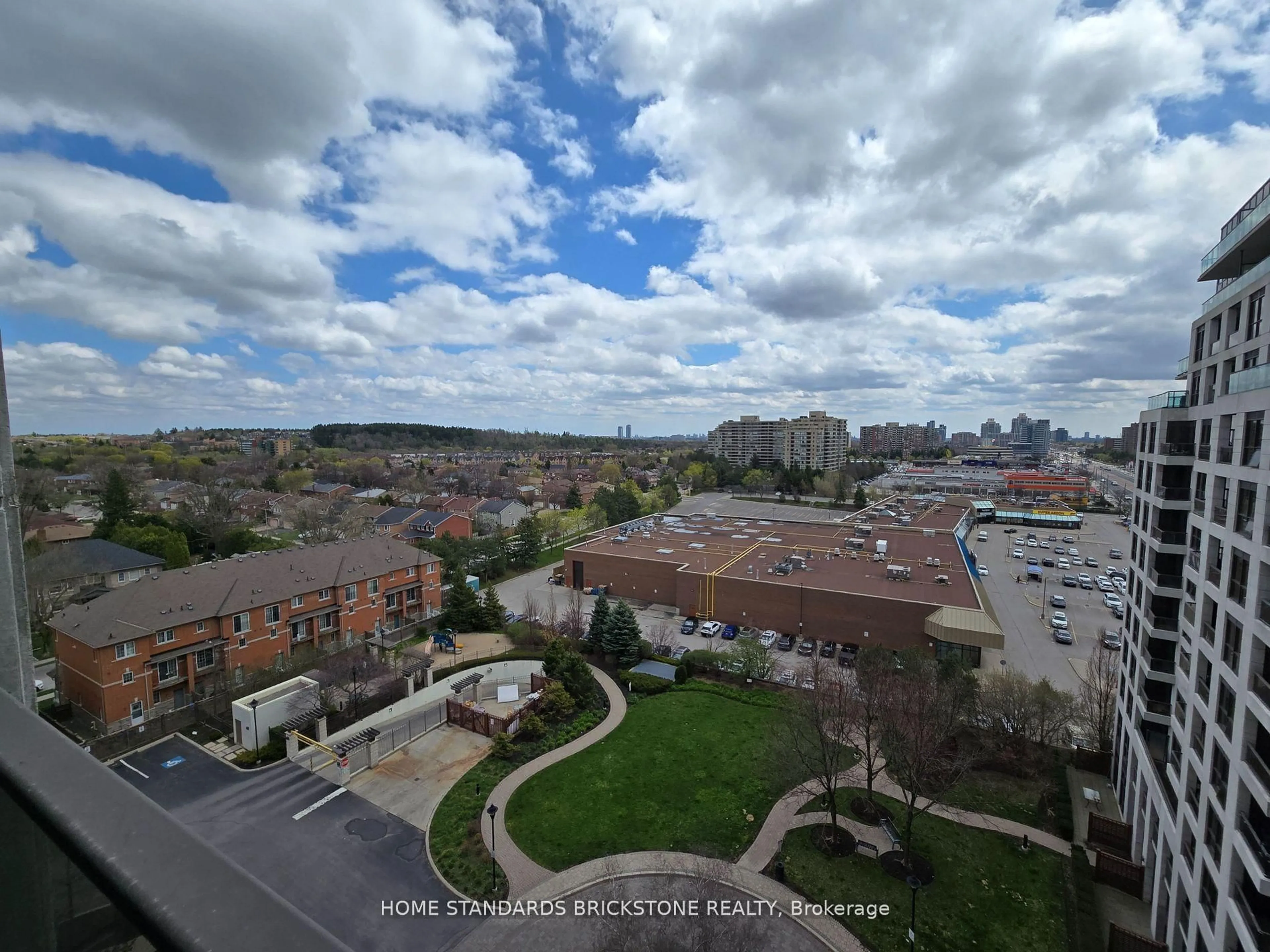 A pic from outside/outdoor area/front of a property/back of a property/a pic from drone, city buildings view from balcony for 18 Harding Blvd #1012, Richmond Hill Ontario L4C 0T3