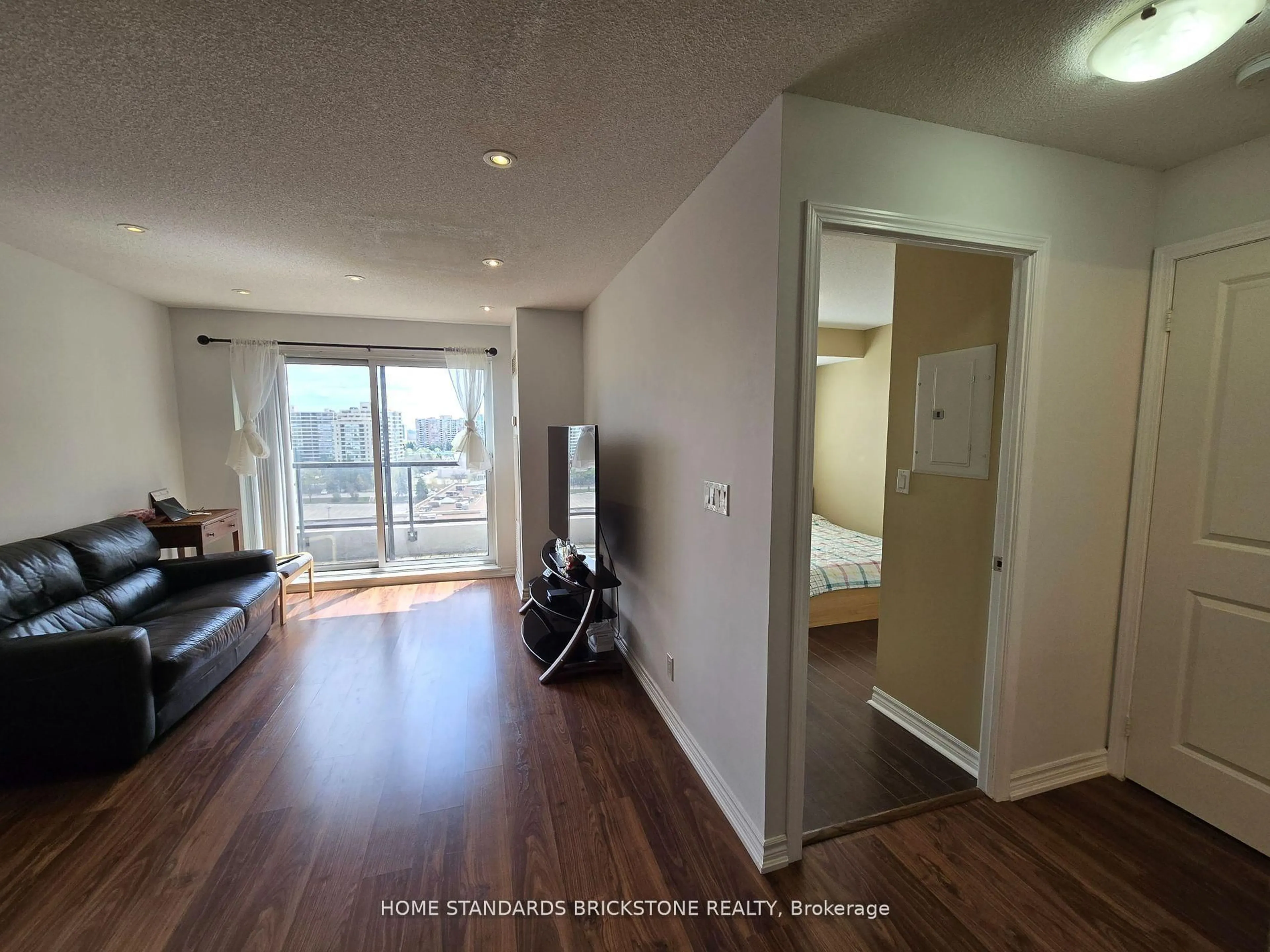 A pic of a room for 18 Harding Blvd #1012, Richmond Hill Ontario L4C 0T3