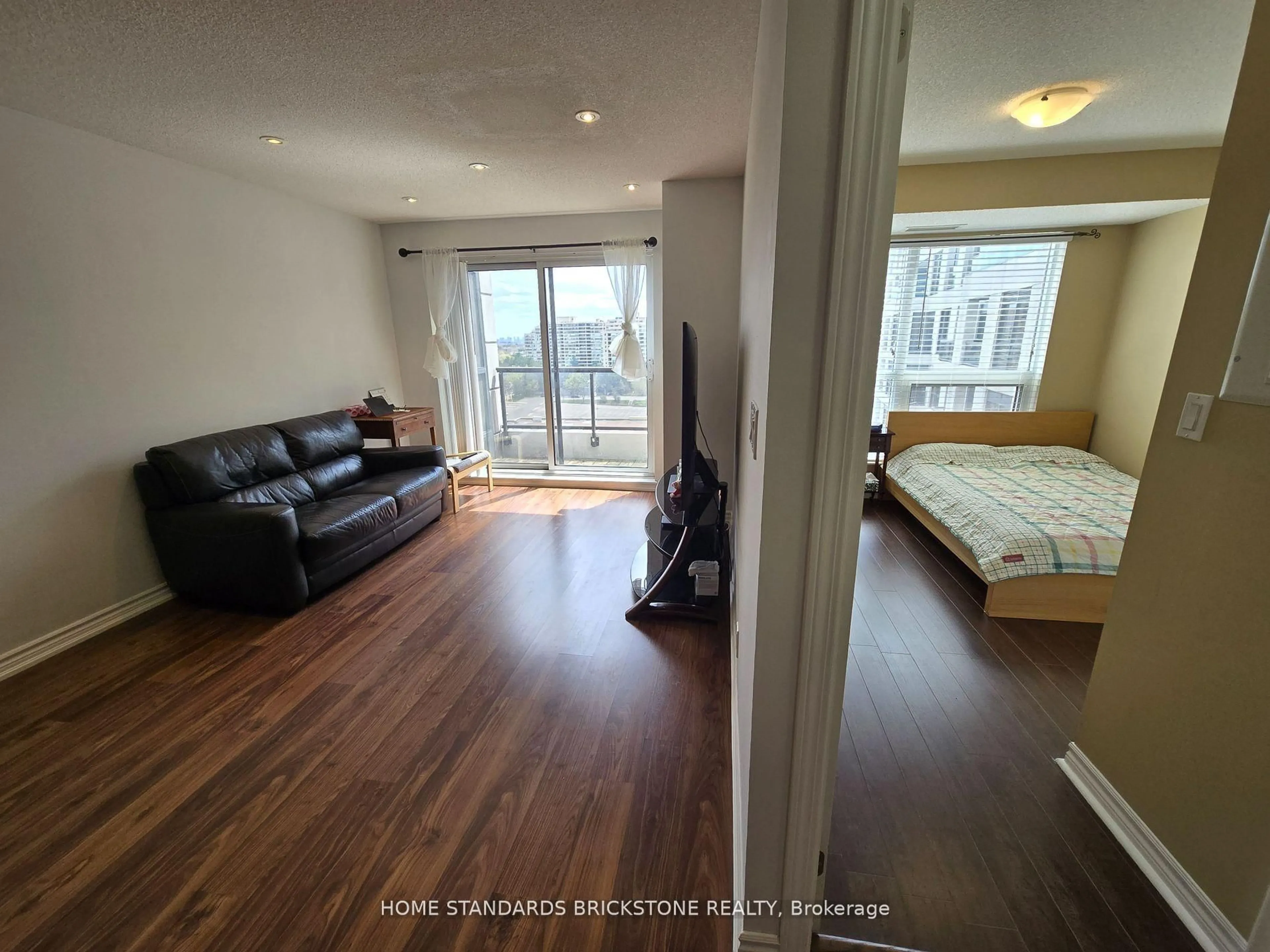 A pic of a room for 18 Harding Blvd #1012, Richmond Hill Ontario L4C 0T3