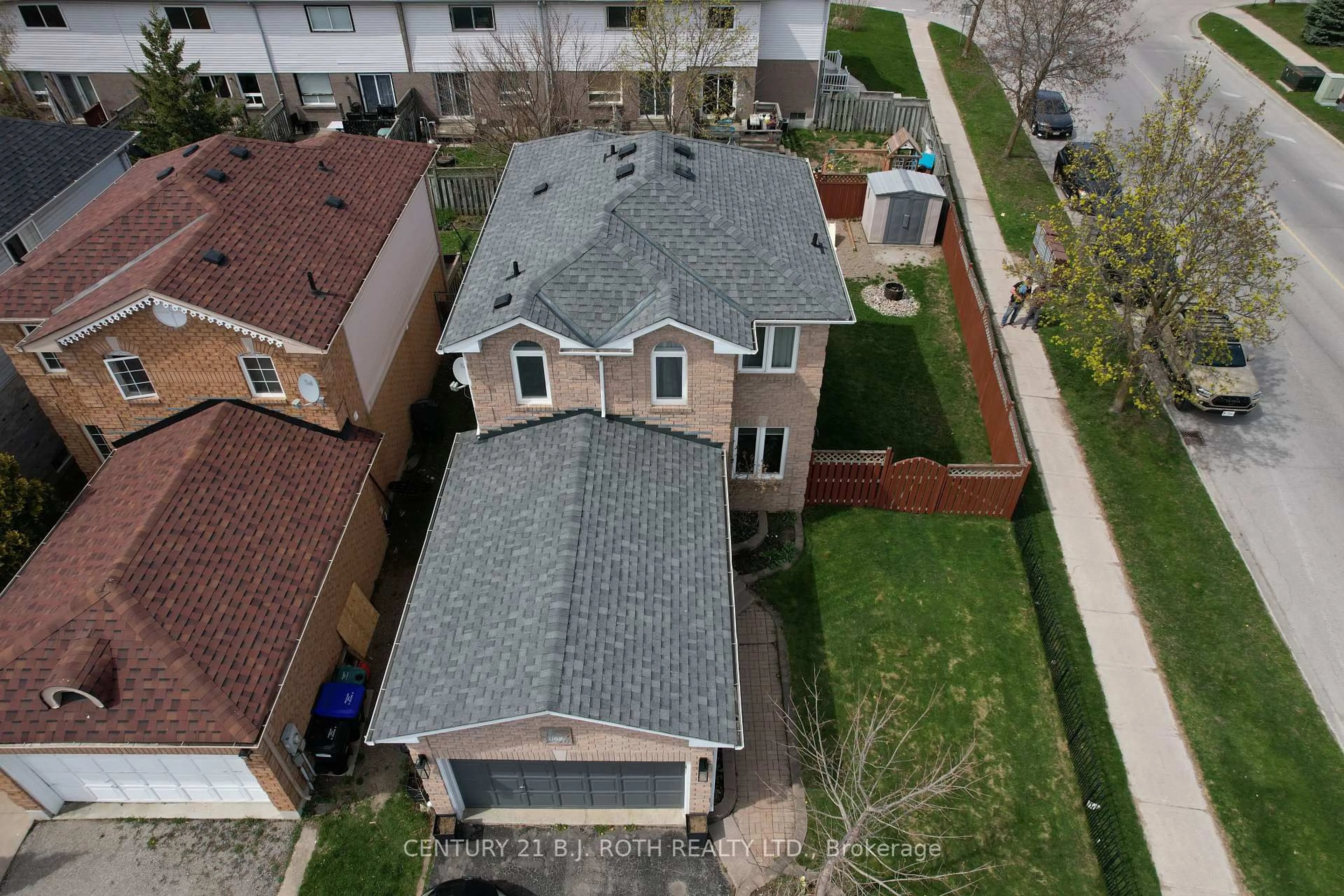 A pic from outside/outdoor area/front of a property/back of a property/a pic from drone, unknown for 1162 Andrade Lane, Innisfil Ontario L9S 4X7
