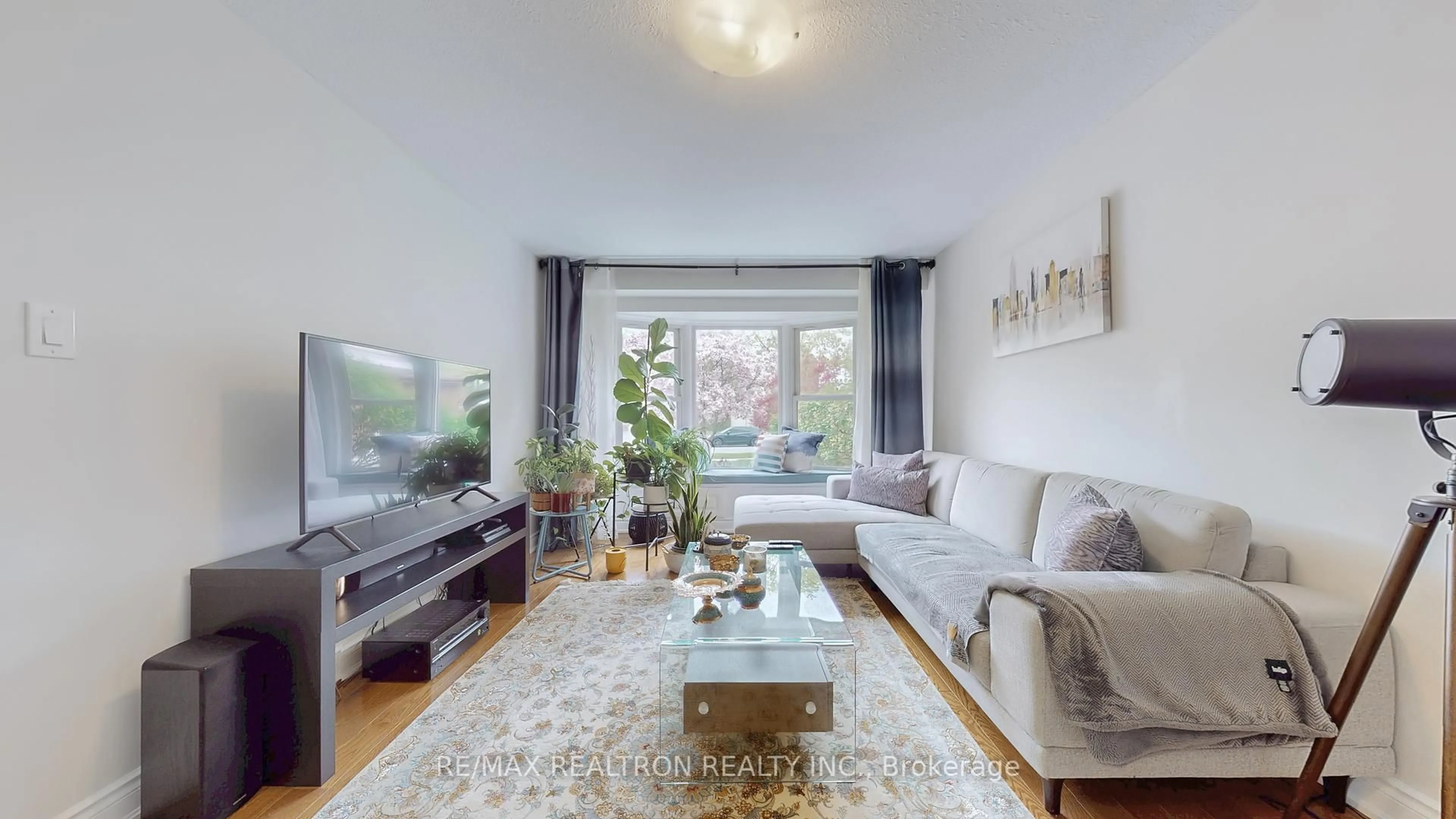 Living room with furniture, unknown for 214 Stephen St, Richmond Hill Ontario L4C 5P1