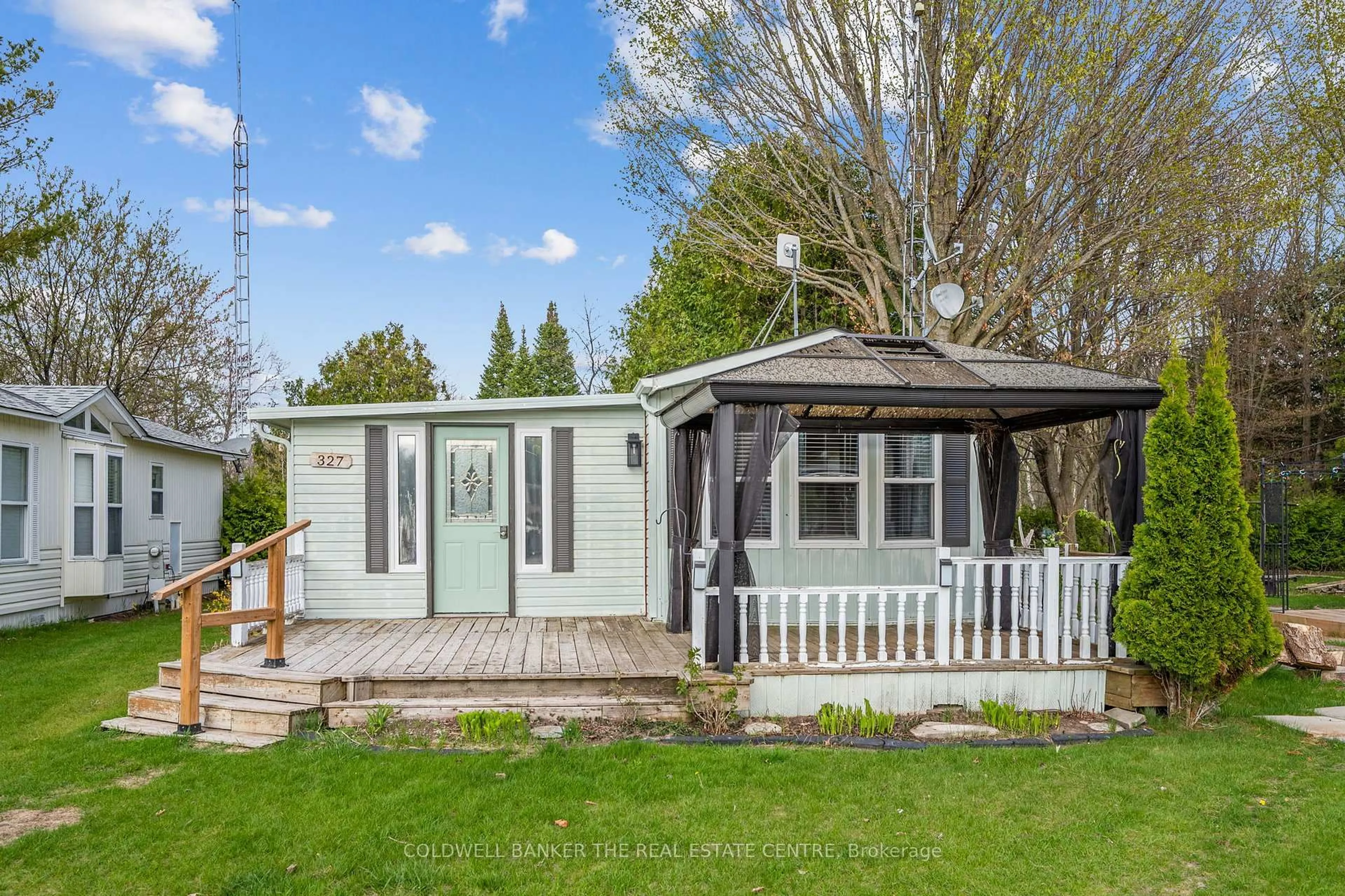 Shed for 285 Crydermans Sdrd #327, Georgina Ontario L0E 1A0