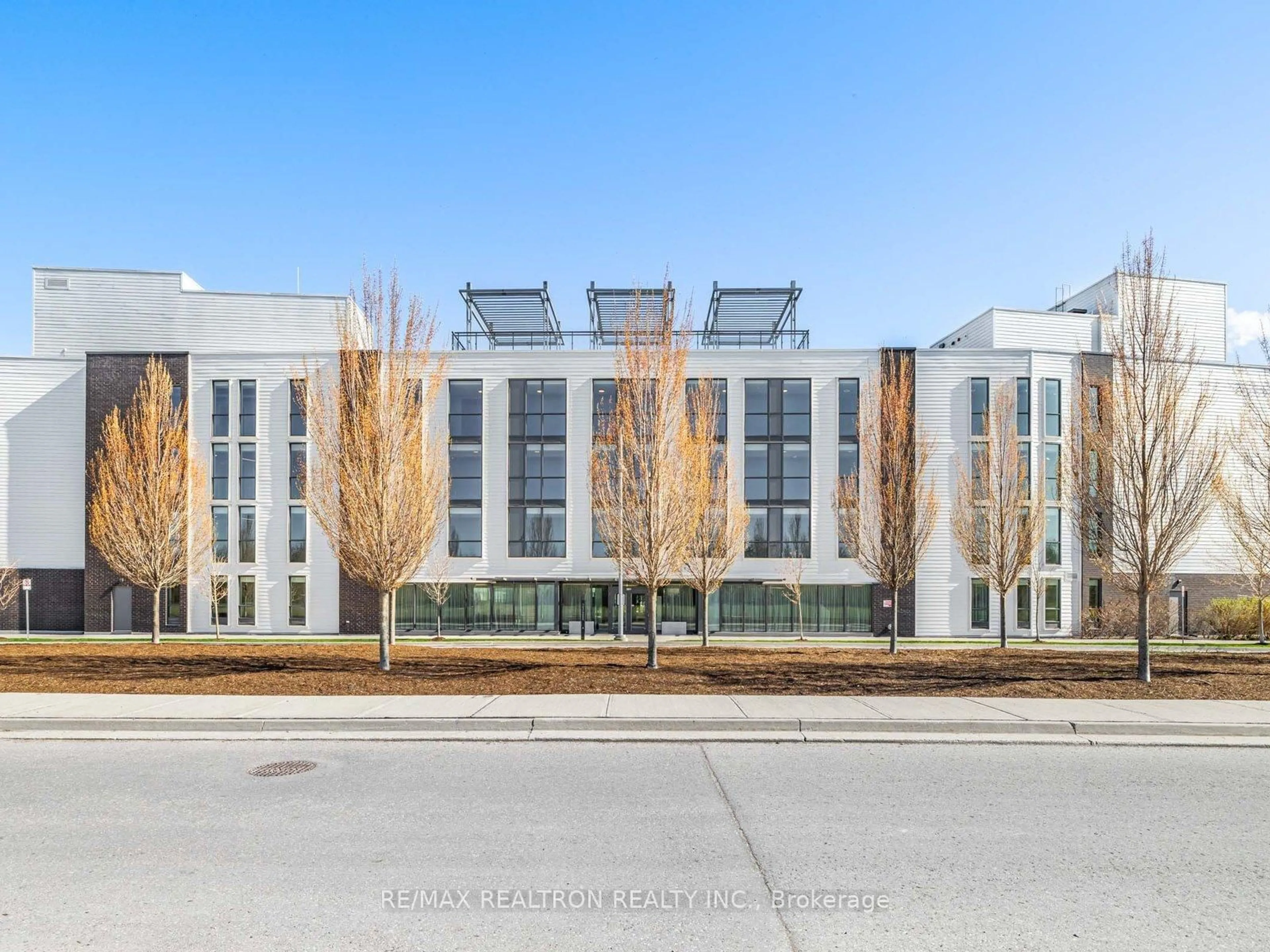 A pic from outside/outdoor area/front of a property/back of a property/a pic from drone, building for 301 Sea Ray Ave #C312, Innisfil Ontario L9S 0L8