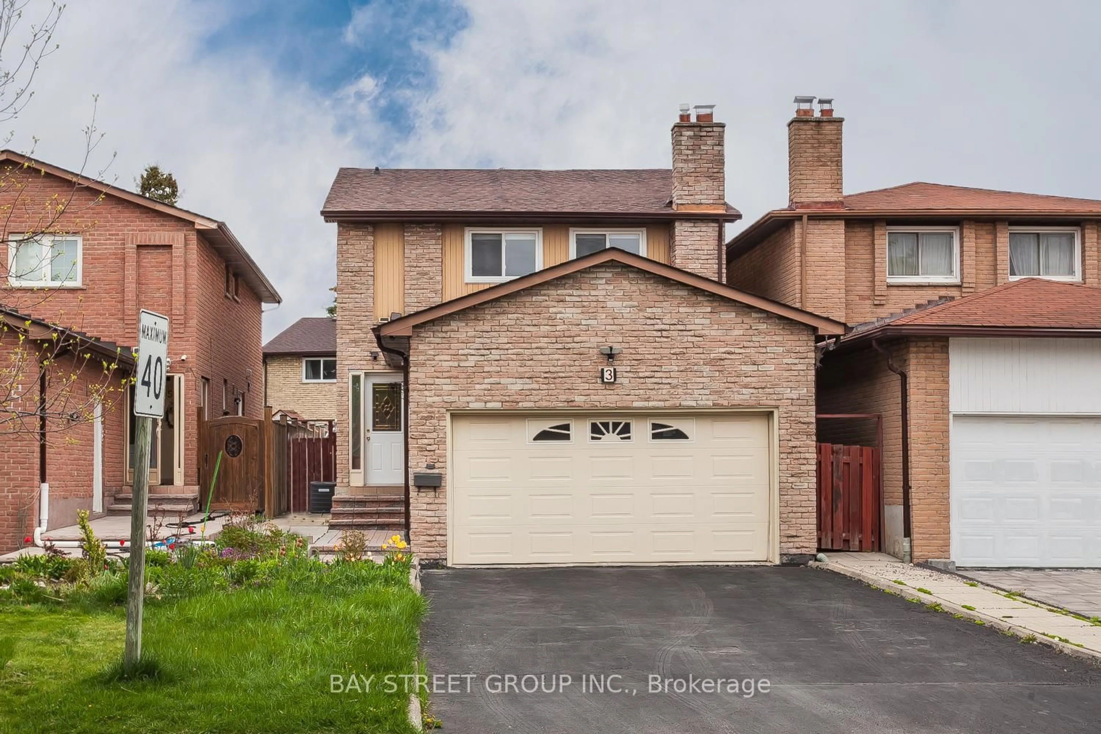Home with brick exterior material, street for 3 Upton Cres, Markham Ontario L3R 3T3