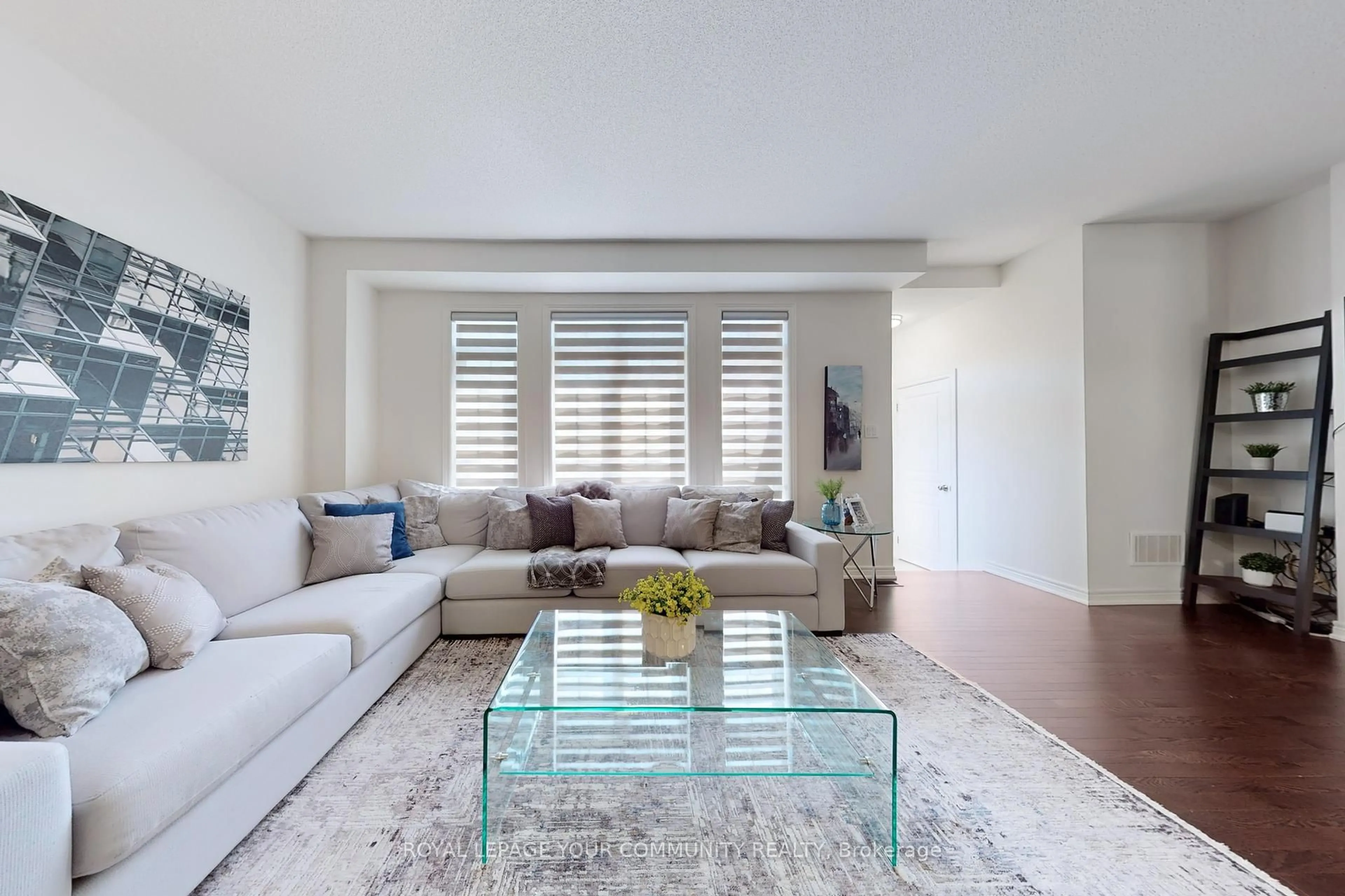 Living room with furniture, unknown for 89 East's Corners Blvd, Vaughan Ontario L4H 3Z8