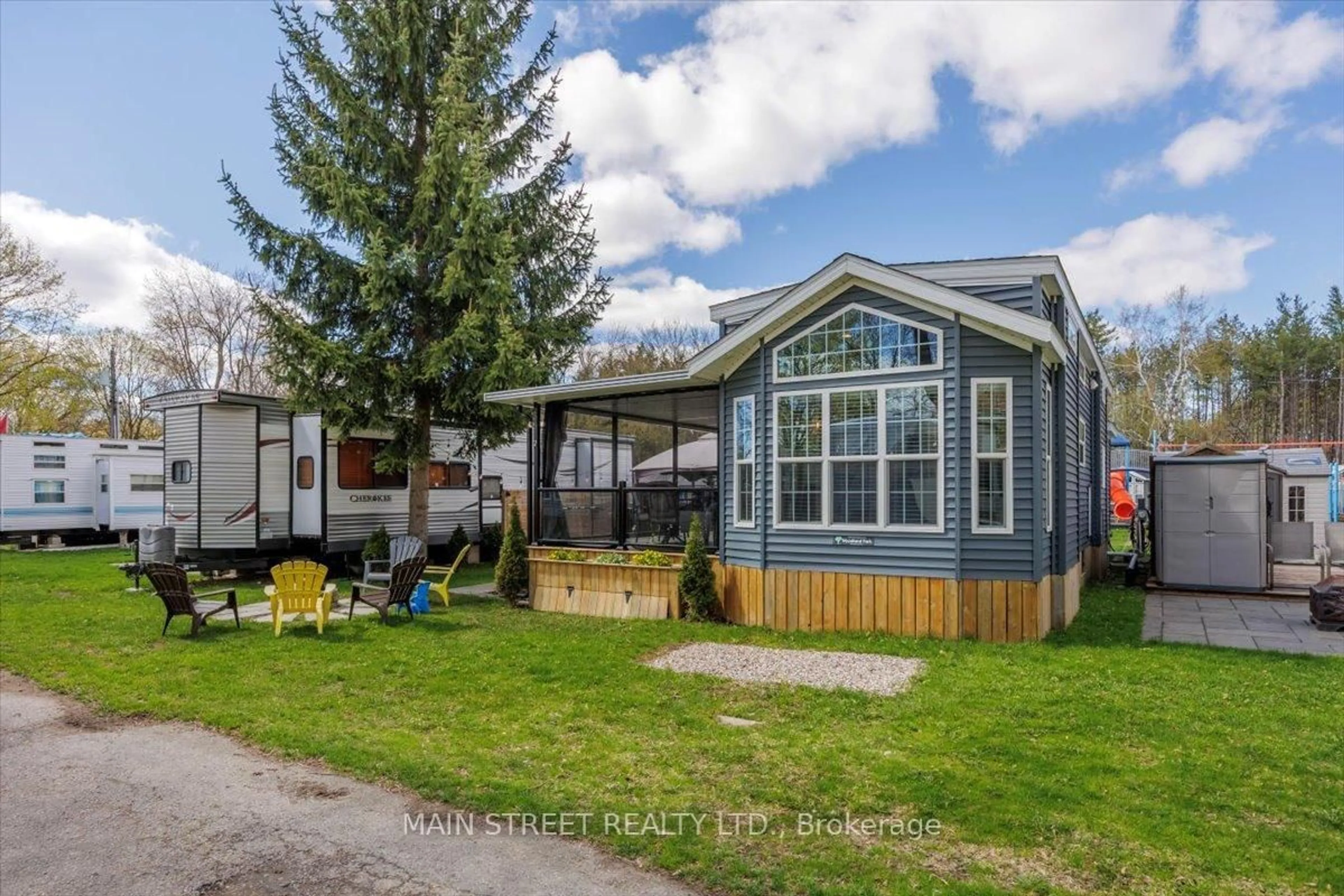 Home with vinyl exterior material, water/lake/river/ocean view for 7 Hazel St, Whitchurch-Stouffville Ontario L0G 1E0