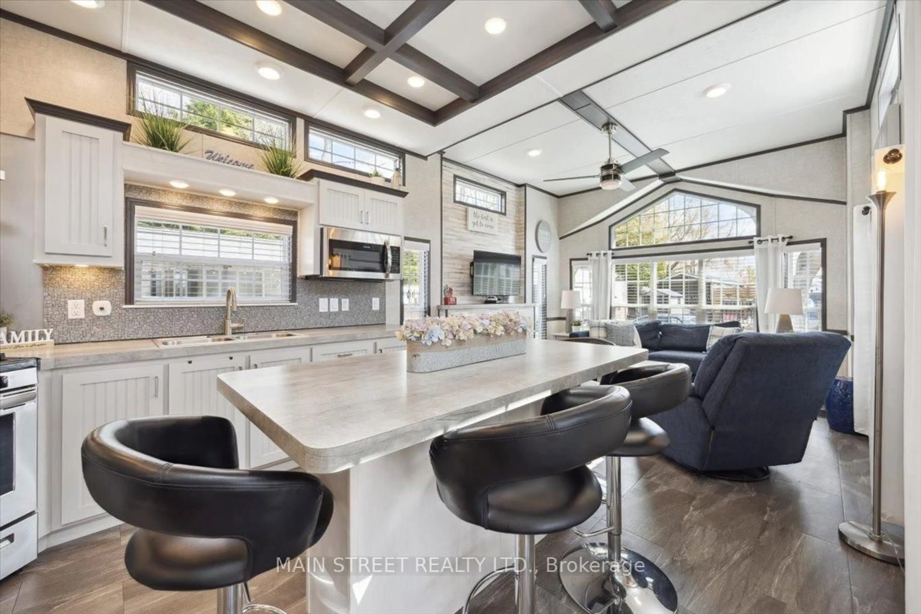 Contemporary kitchen, ceramic/tile floor for 7 Hazel St, Whitchurch-Stouffville Ontario L0G 1E0