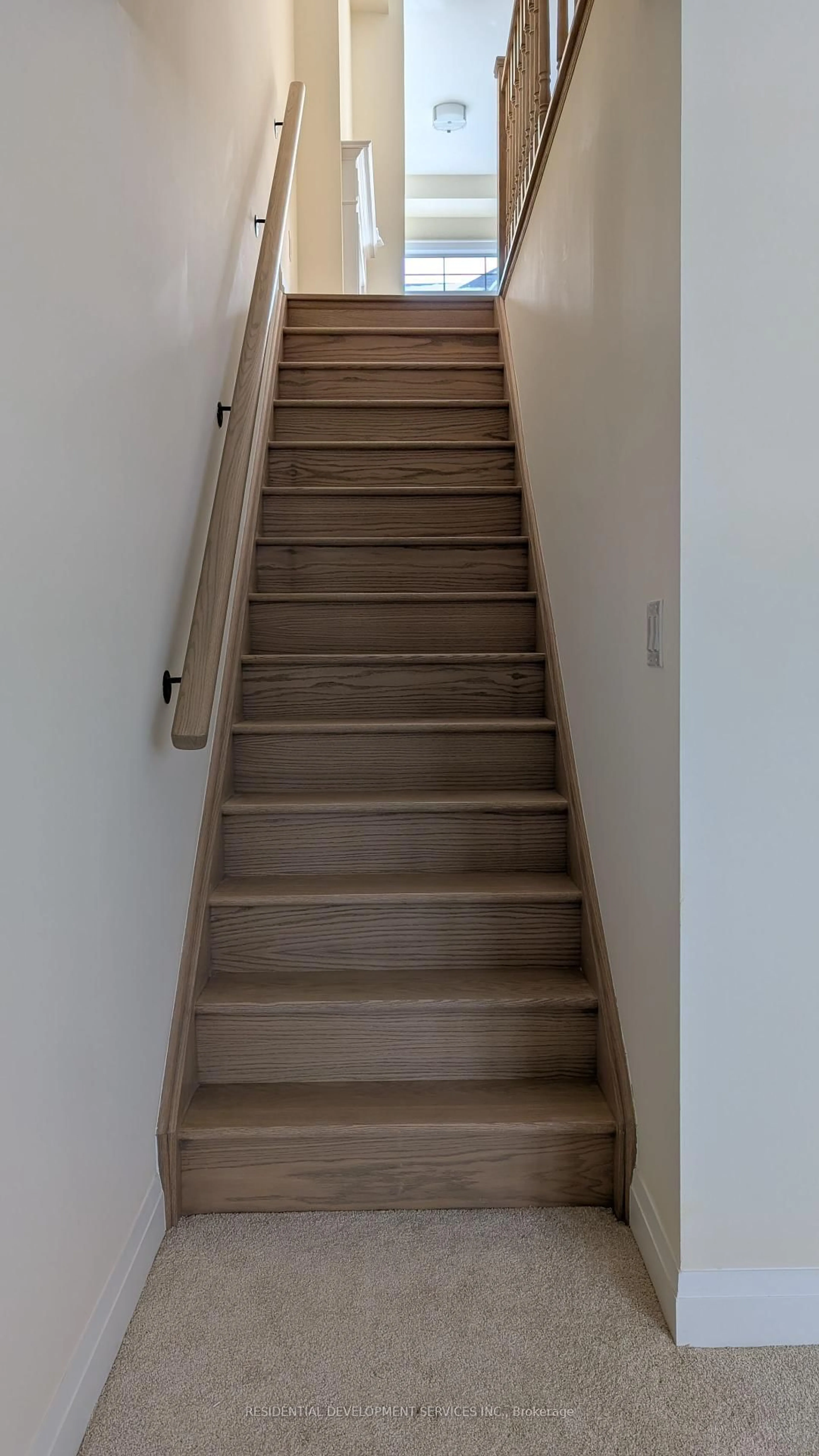Stairs for 4179 Major Mackenzie Dr, Markham Ontario L6C 3L5