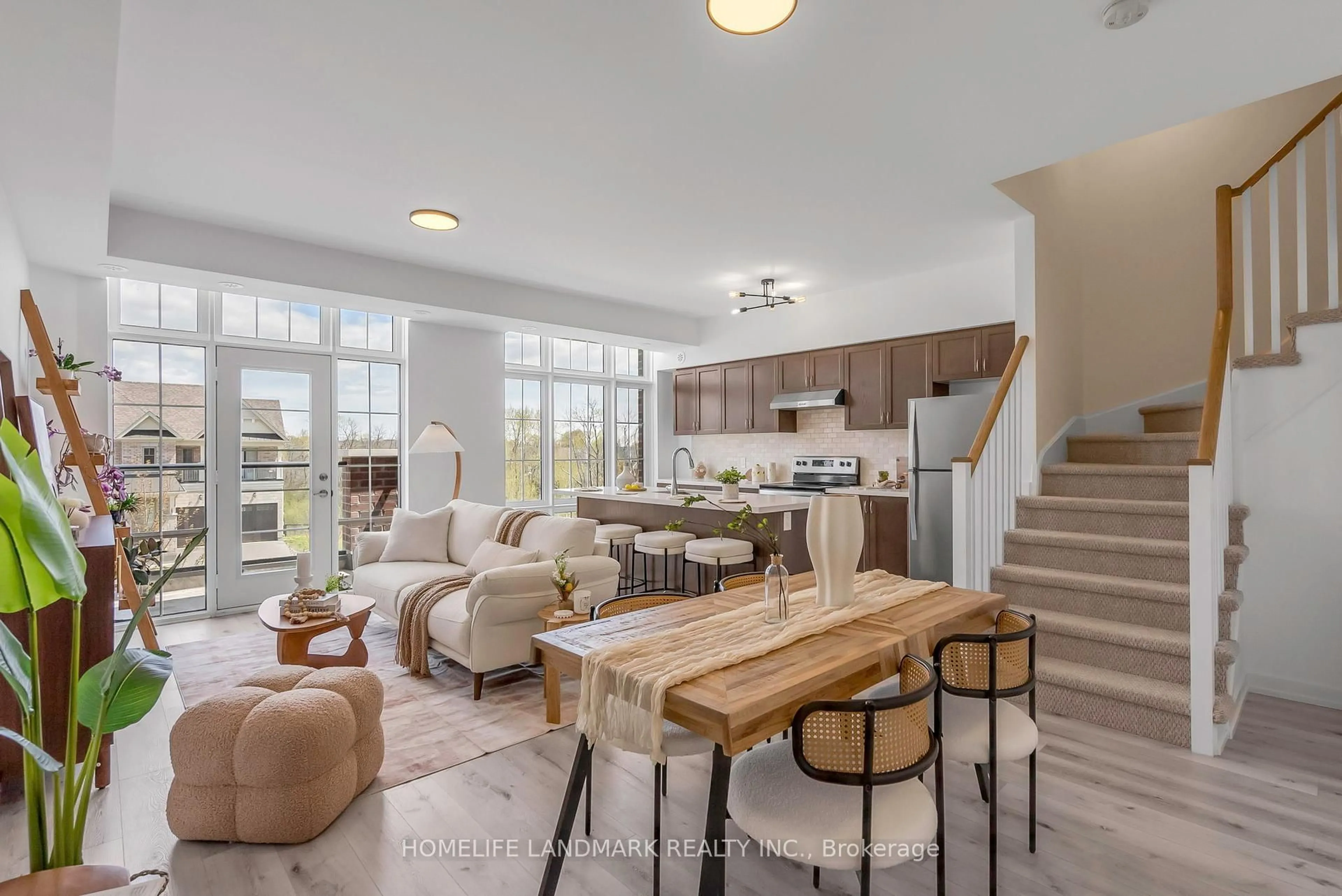 Open concept kitchen, ceramic/tile floor for 1 Whitaker Way #417, Whitchurch-Stouffville Ontario L4A 4T4